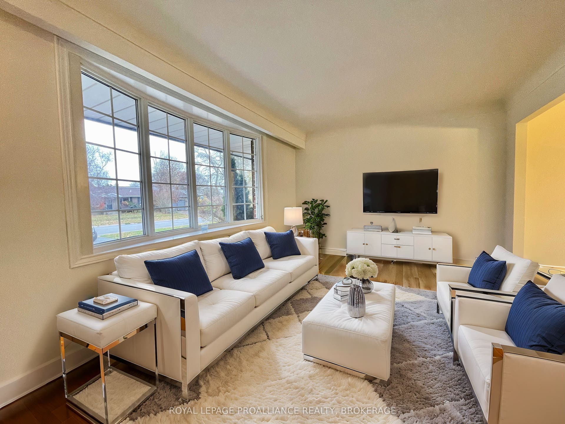 271 Chelsea Road, Kingston, Frontenac ON K7M 3Z3