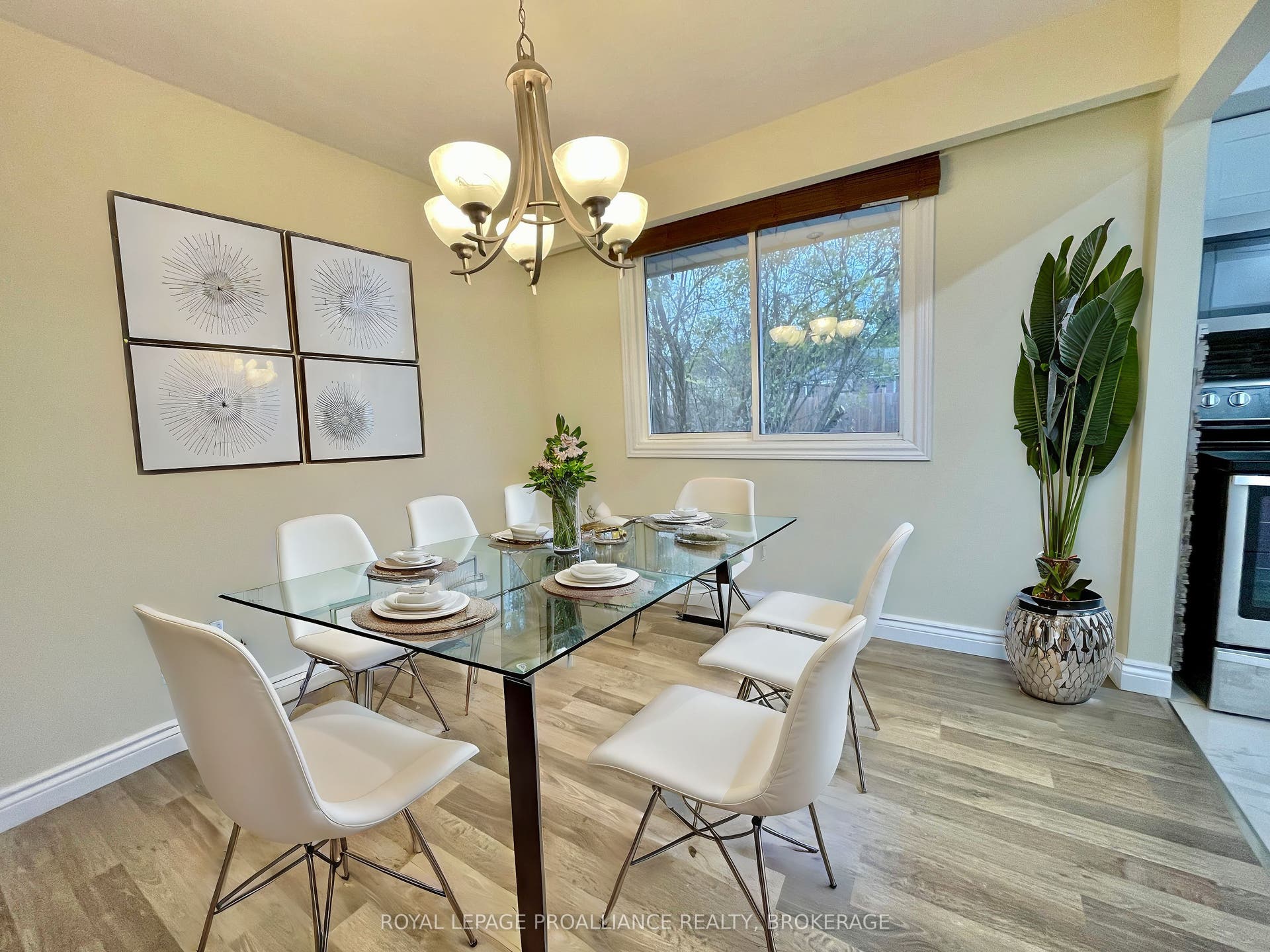 271 Chelsea Road, Kingston, Frontenac ON K7M 3Z3