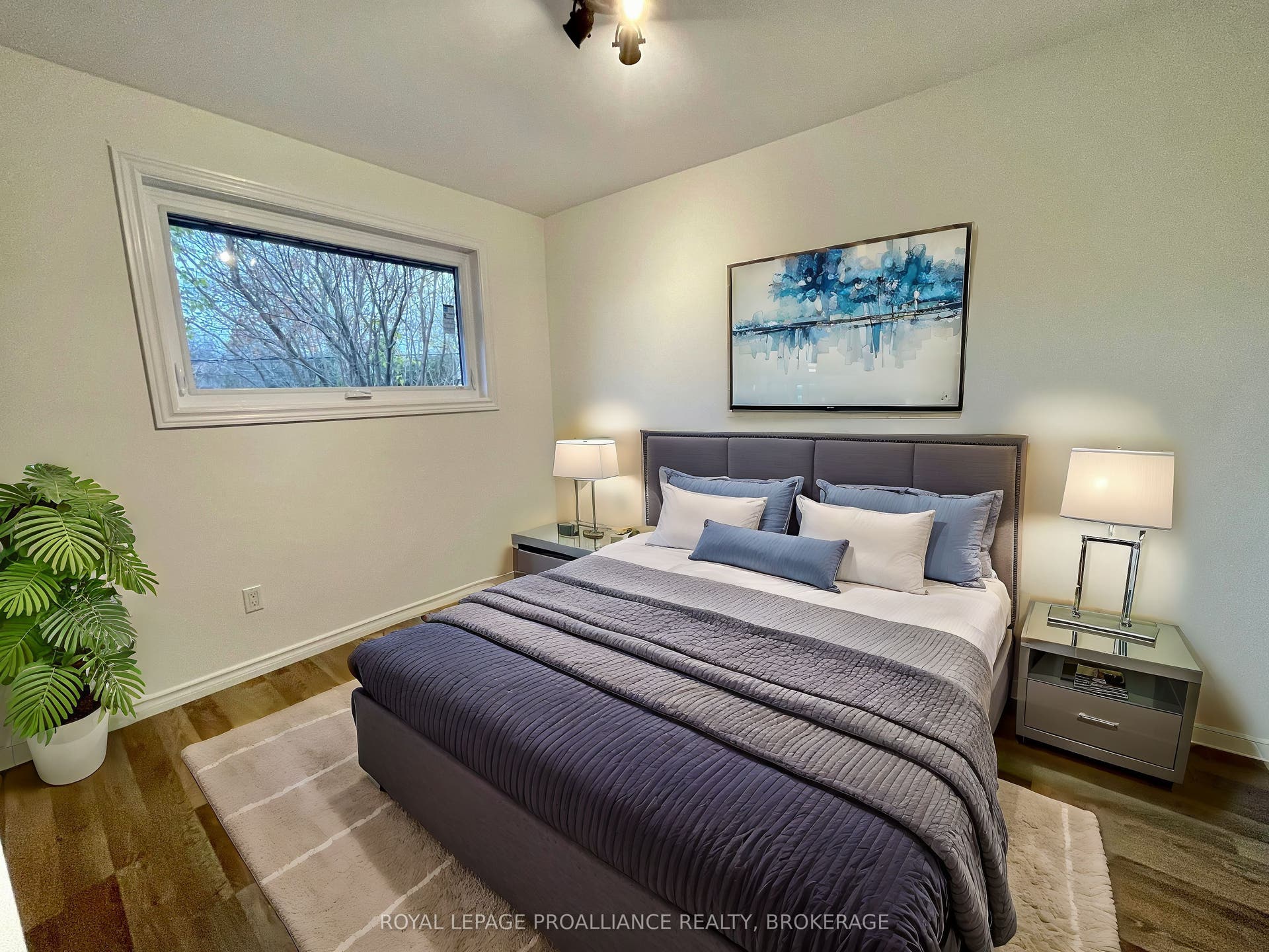 271 Chelsea Road, Kingston, Frontenac ON K7M 3Z3