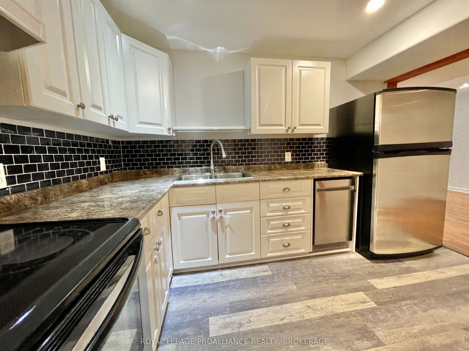 271 Chelsea Road, Kingston, Frontenac ON K7M 3Z3