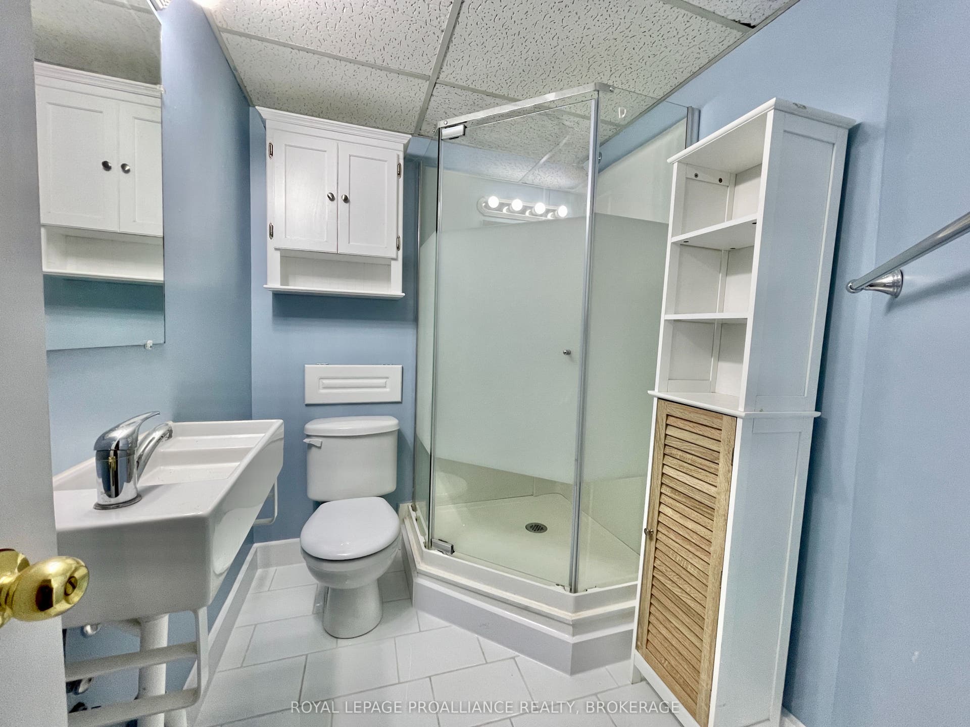 271 Chelsea Road, Kingston, Frontenac ON K7M 3Z3