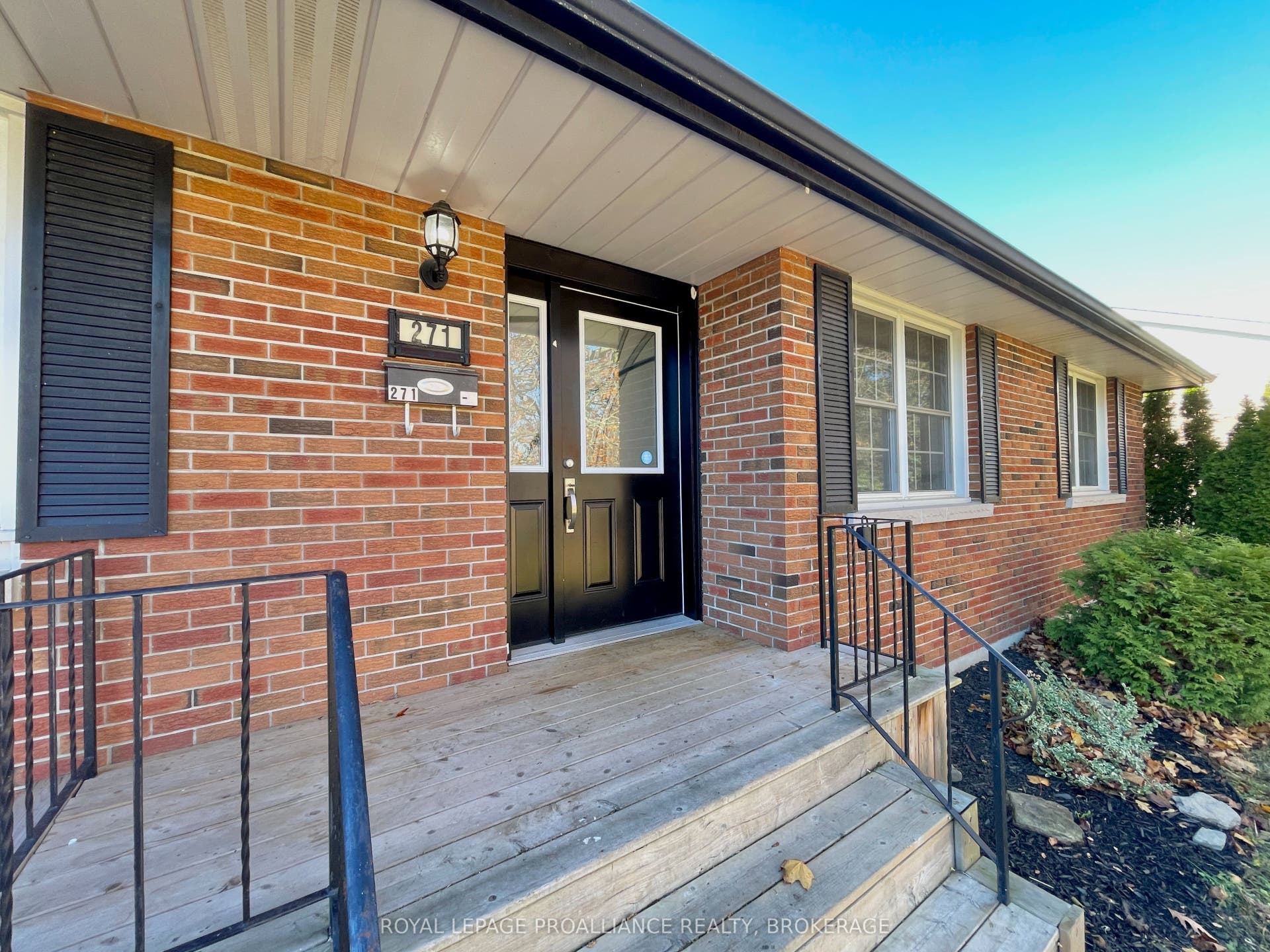 271 Chelsea Road, Kingston, Frontenac ON K7M 3Z3