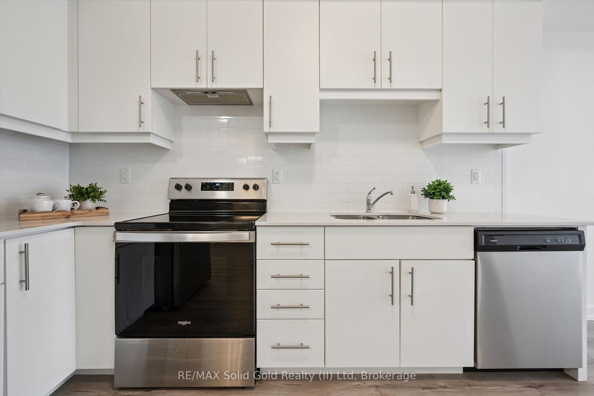 251 Northfield Drive E, #521, Waterloo, Waterloo ON N2K 0G9 251 Northfield Drive E, #521, Waterloo, Waterloo ON N2K 0G9