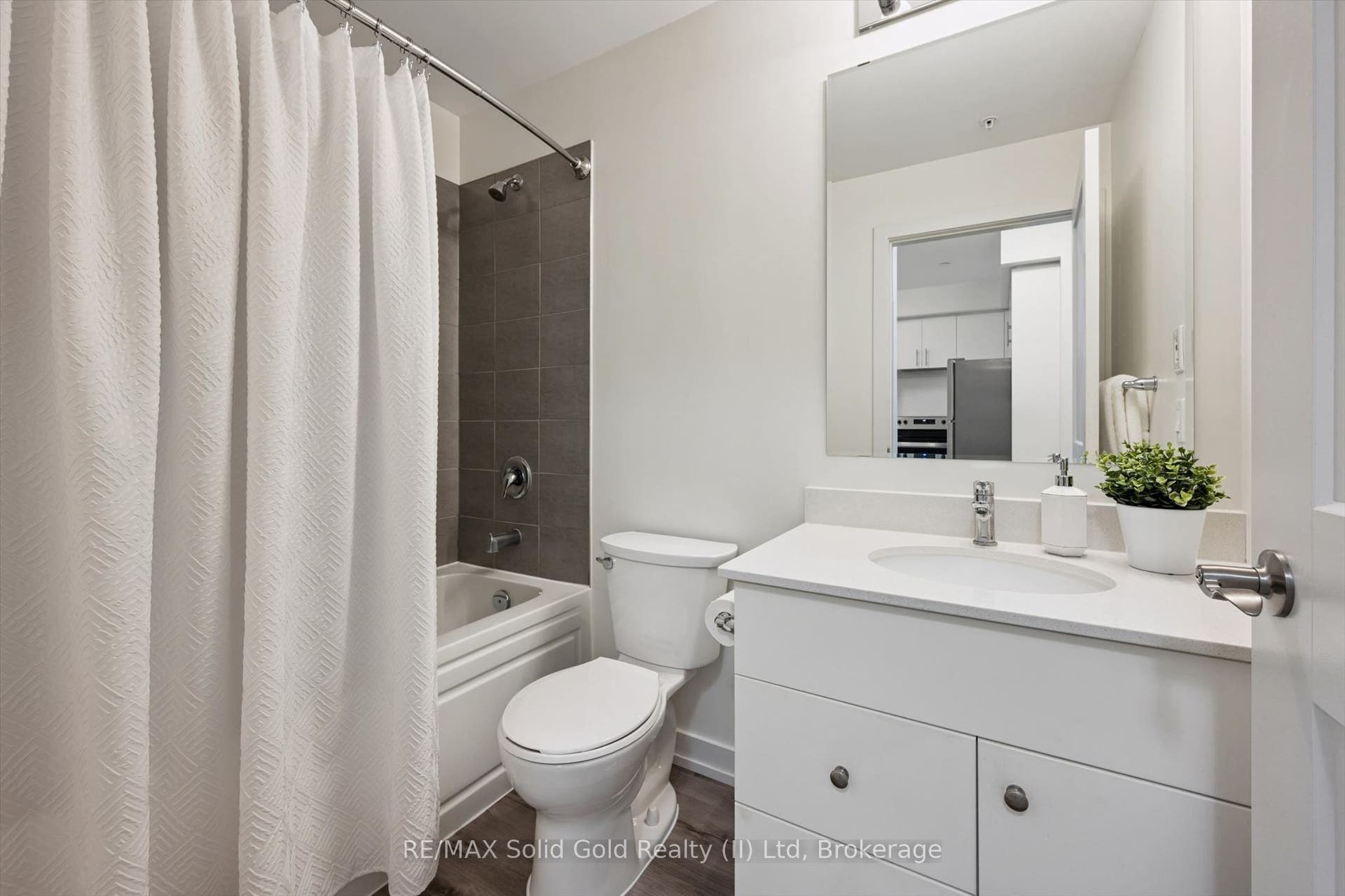 251 Northfield Drive E, #521, Waterloo, Waterloo ON N2K 0G9 251 Northfield Drive E, #521, Waterloo, Waterloo ON N2K 0G9