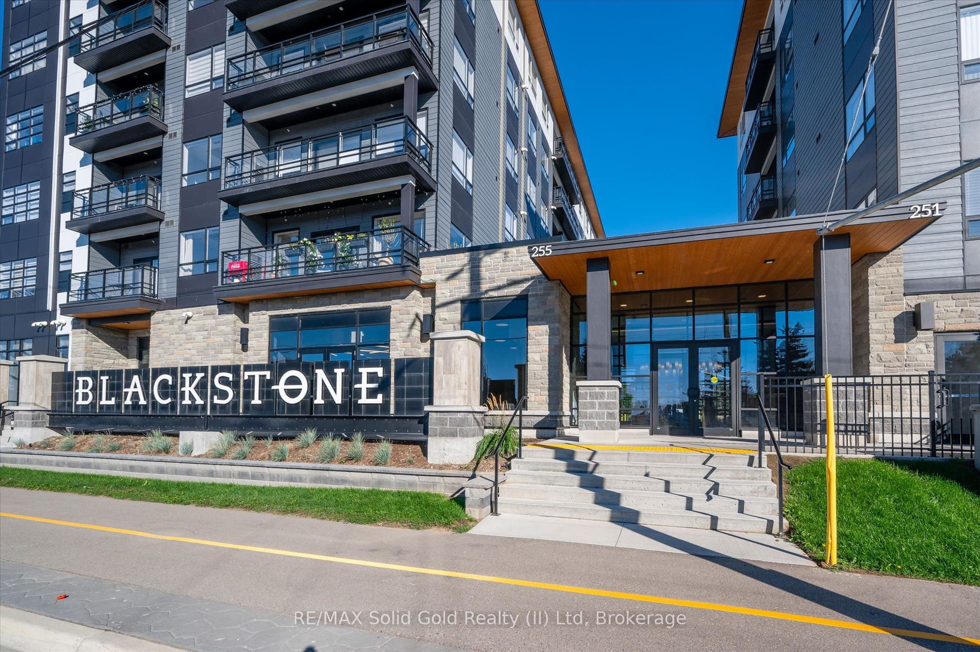 251 Northfield Drive E, #521, Waterloo, Waterloo ON N2K 0G9 251 Northfield Drive E, #521, Waterloo, Waterloo ON N2K 0G9
