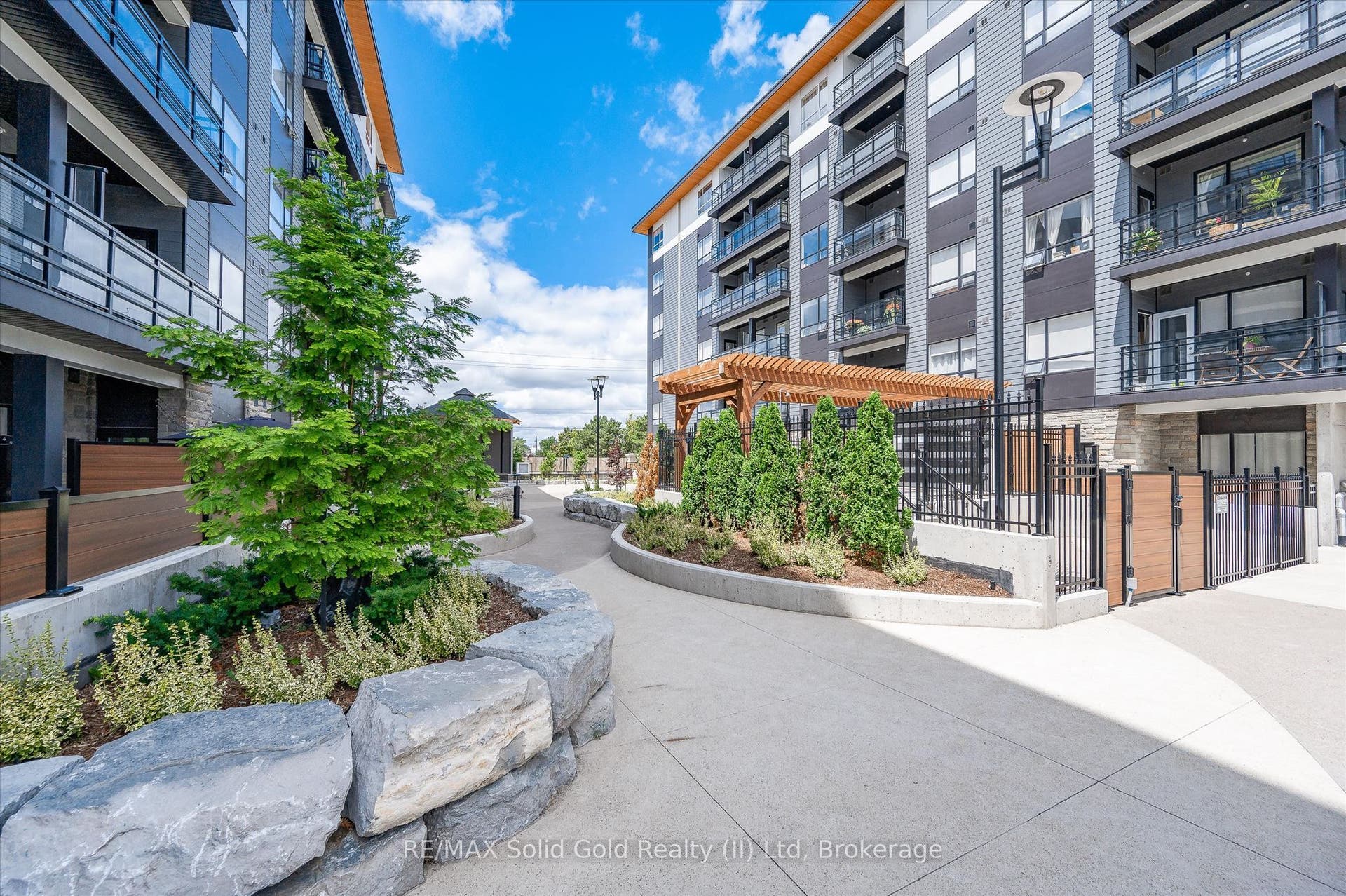 251 Northfield Drive E, #521, Waterloo, Waterloo ON N2K 0G9 251 Northfield Drive E, #521, Waterloo, Waterloo ON N2K 0G9
