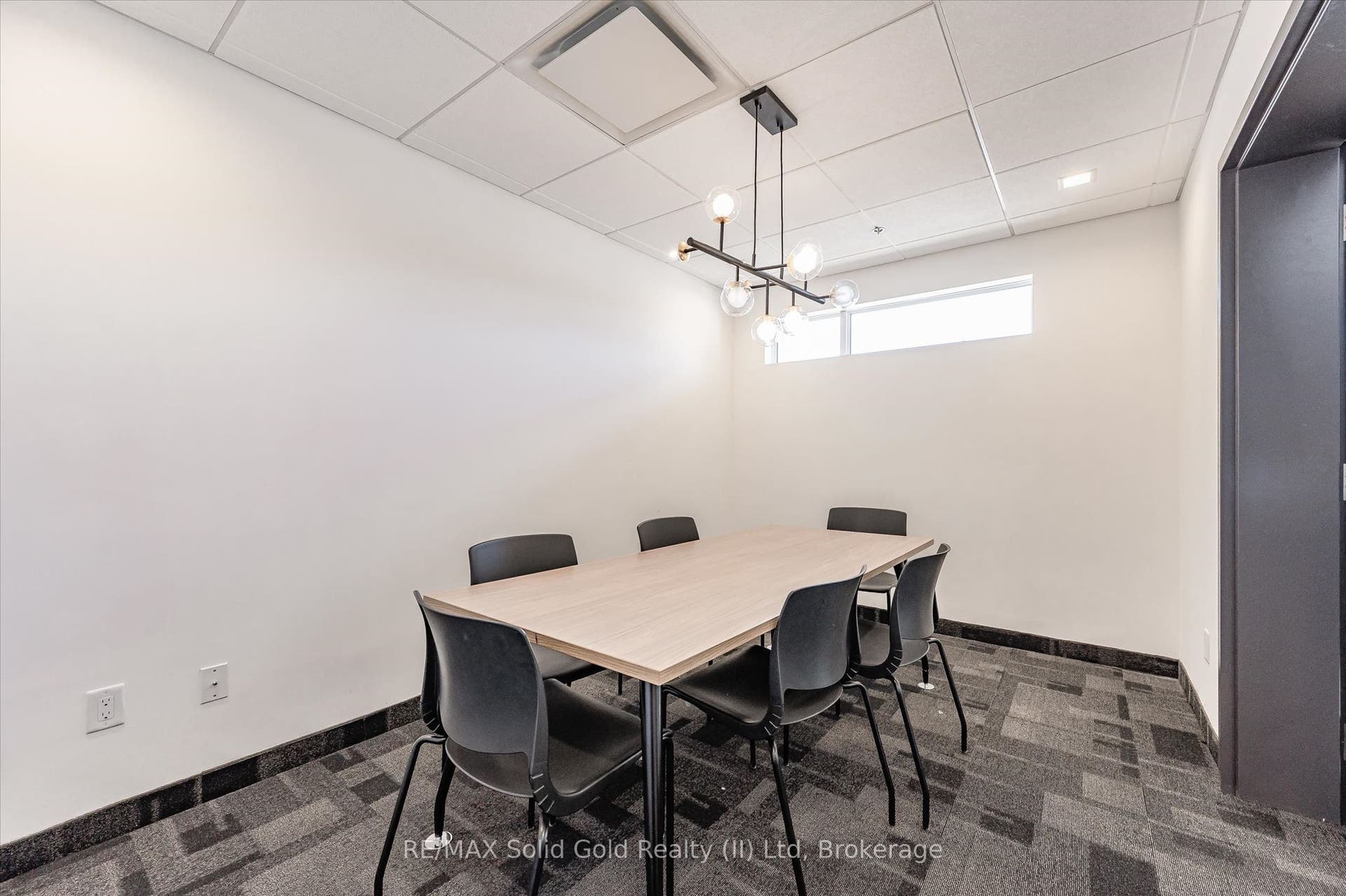 251 Northfield Drive E, #521, Waterloo, Waterloo ON N2K 0G9 251 Northfield Drive E, #521, Waterloo, Waterloo ON N2K 0G9