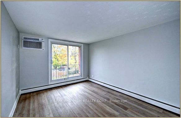 333 Garden Street, Cambridge, Waterloo ON N3H 4C8 Family Room