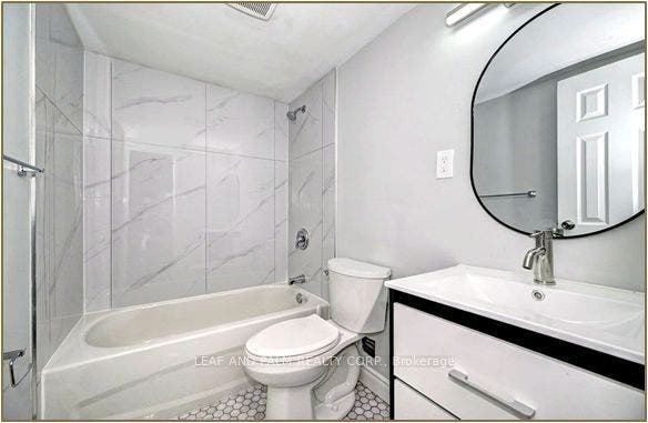 333 Garden Street, Cambridge, Waterloo ON N3H 4C8 Bathroom