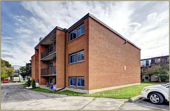 333 Garden Street, Cambridge, Waterloo ON N3H 4C8 Rear Extirior View