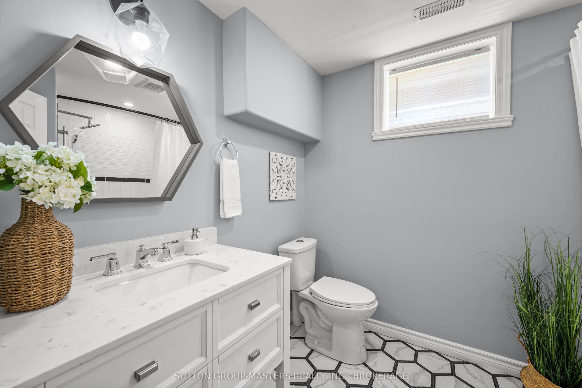 728 Newmarket Lane, Kingston, Frontenac ON K7K 6K7