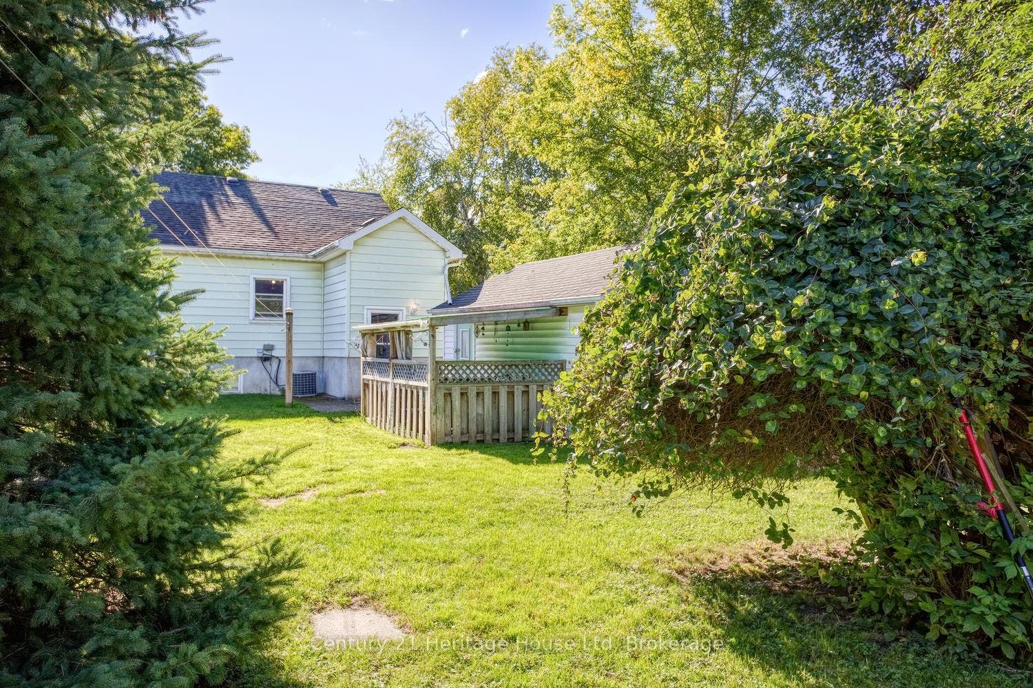 91 Merion Street, Guelph, Wellington ON N1H 2M1 View from back yard to the house