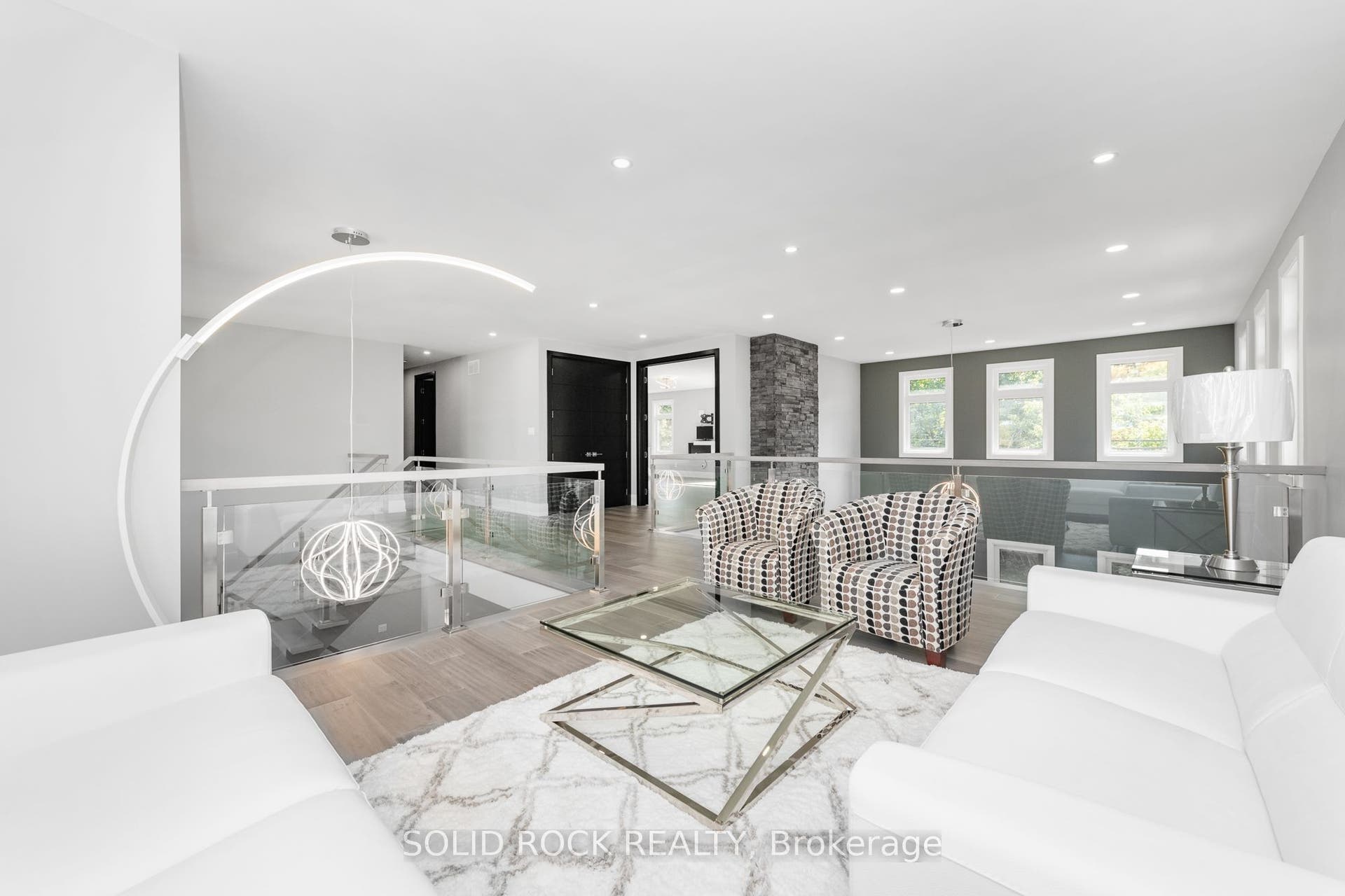 224 Roger Road, Alta Vista And Area, Ottawa ON K1H 5C6 224 Roger Road, Alta Vista And Area, Ottawa ON K1H 5C6