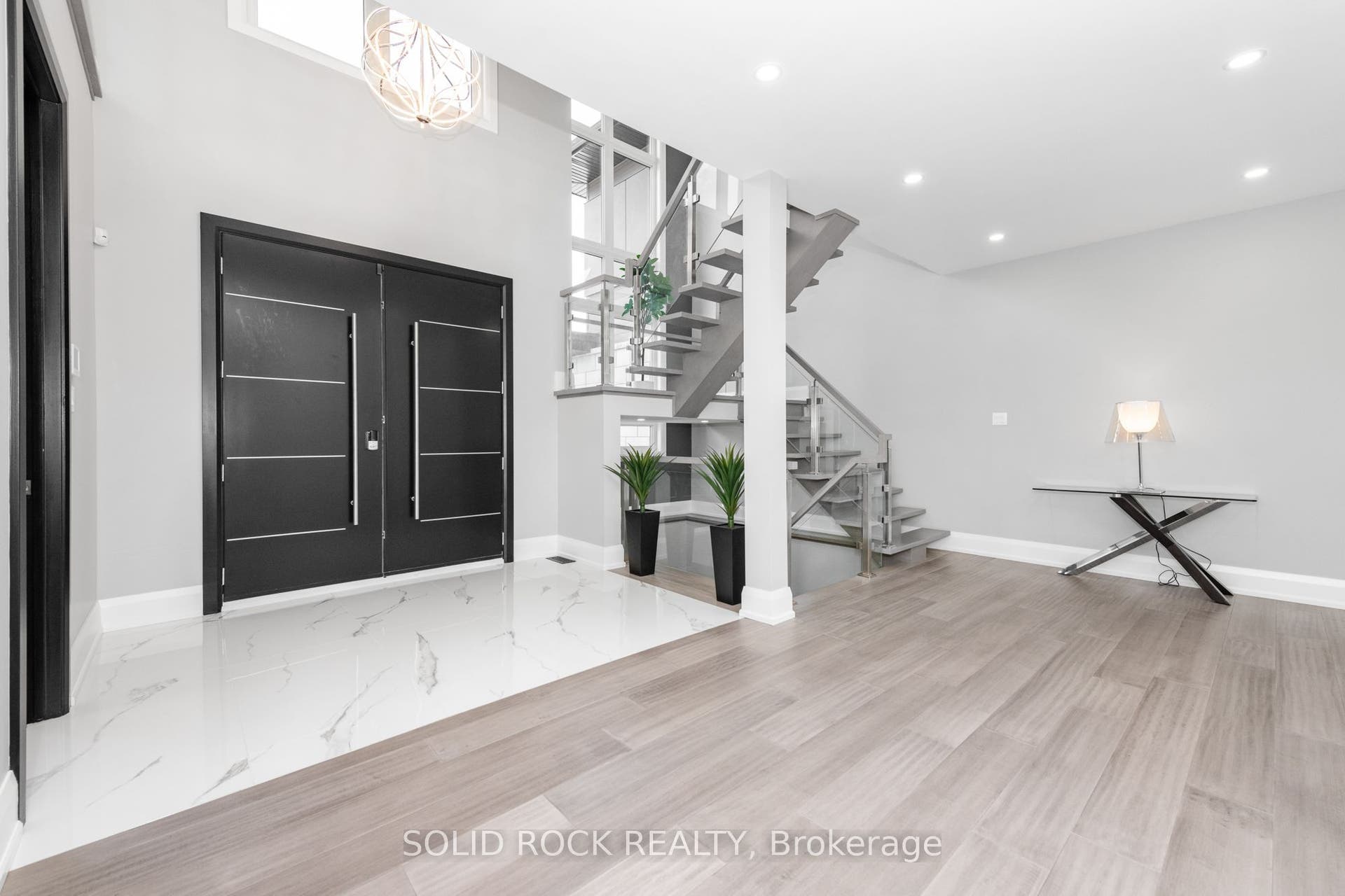 224 Roger Road, Alta Vista And Area, Ottawa ON K1H 5C6 224 Roger Road, Alta Vista And Area, Ottawa ON K1H 5C6