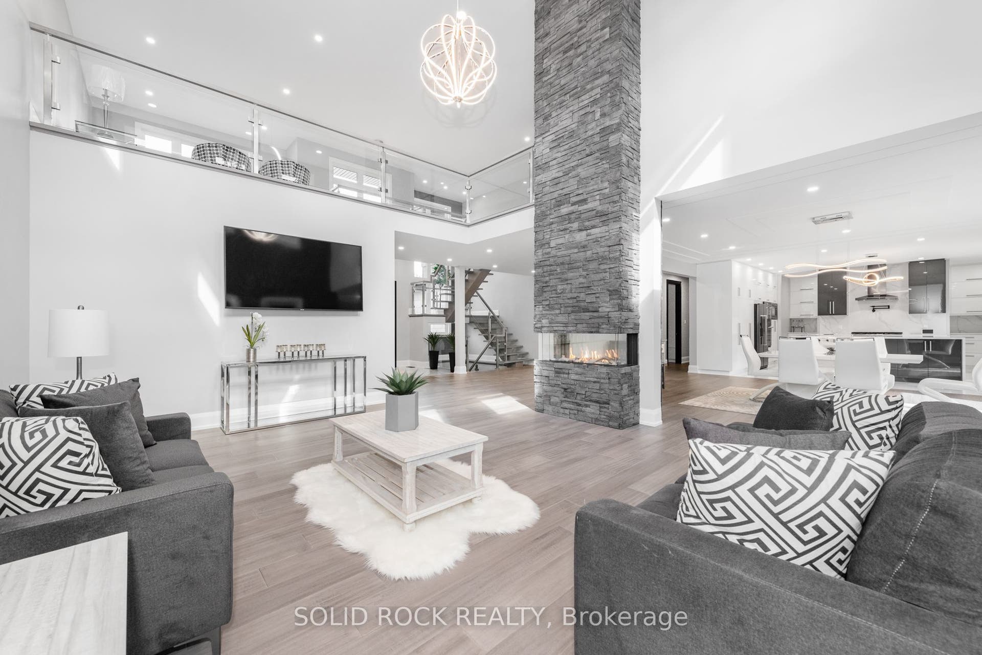 224 Roger Road, Alta Vista And Area, Ottawa ON K1H 5C6 224 Roger Road, Alta Vista And Area, Ottawa ON K1H 5C6