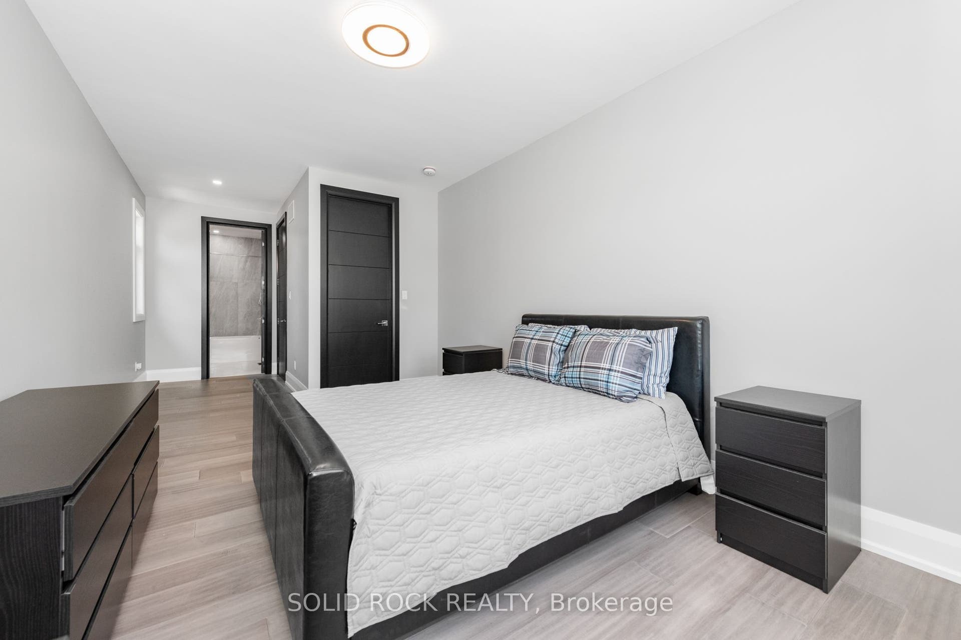 224 Roger Road, Alta Vista And Area, Ottawa ON K1H 5C6 224 Roger Road, Alta Vista And Area, Ottawa ON K1H 5C6