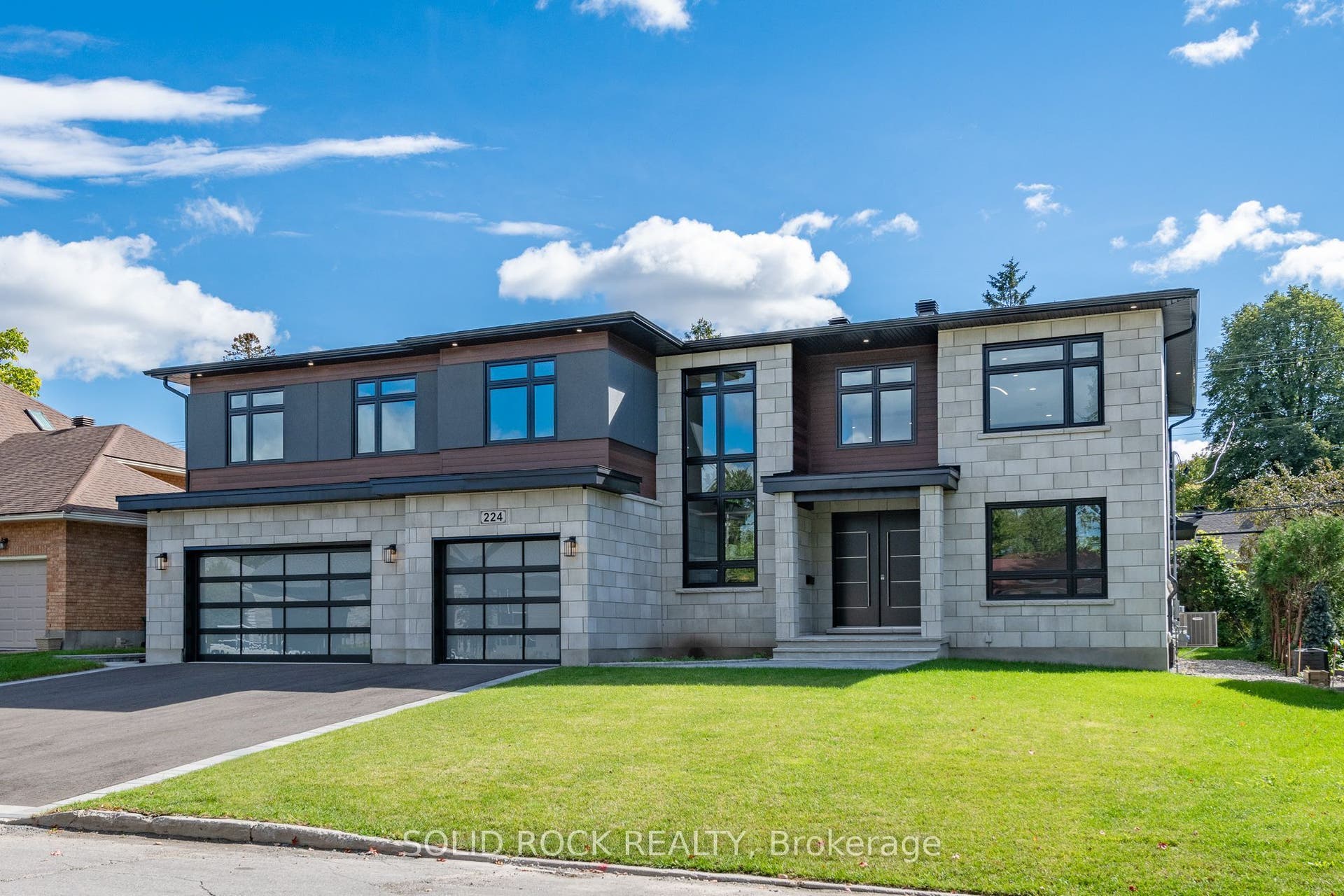 224 Roger Road, Alta Vista And Area, Ottawa ON K1H 5C6 224 Roger Road, Alta Vista And Area, Ottawa ON K1H 5C6
