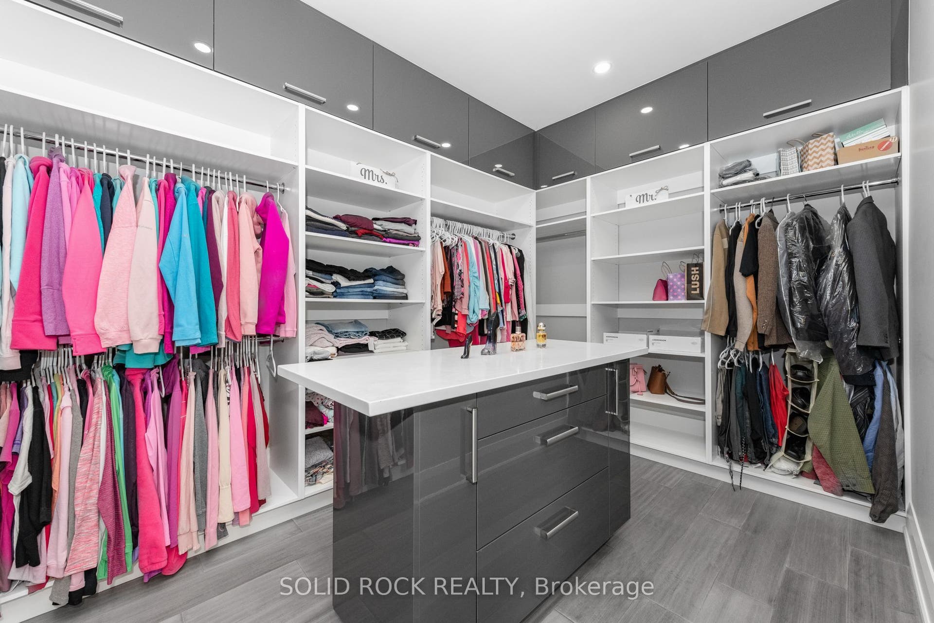 224 Roger Road, Alta Vista And Area, Ottawa ON K1H 5C6 224 Roger Road, Alta Vista And Area, Ottawa ON K1H 5C6