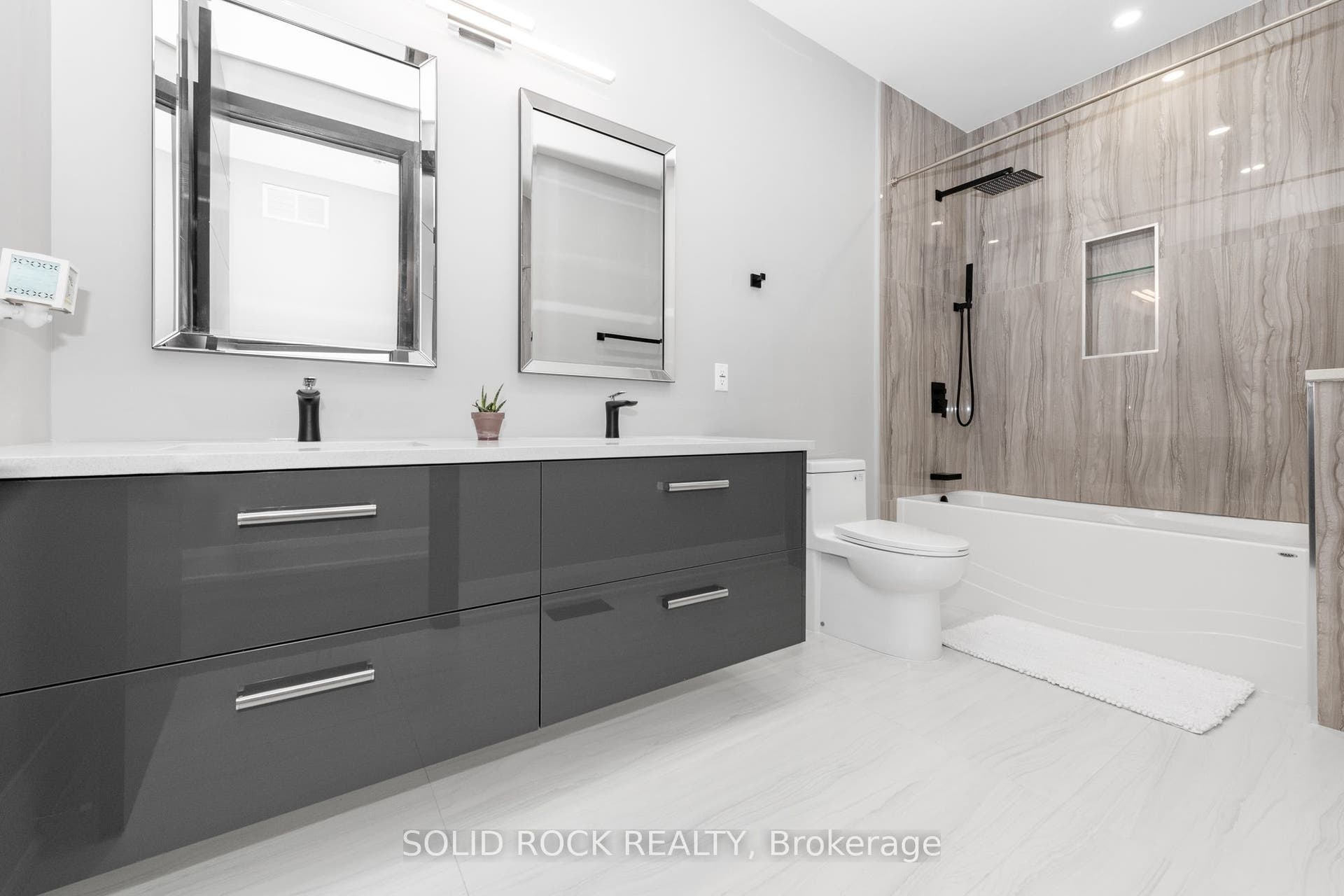 224 Roger Road, Alta Vista And Area, Ottawa ON K1H 5C6 224 Roger Road, Alta Vista And Area, Ottawa ON K1H 5C6