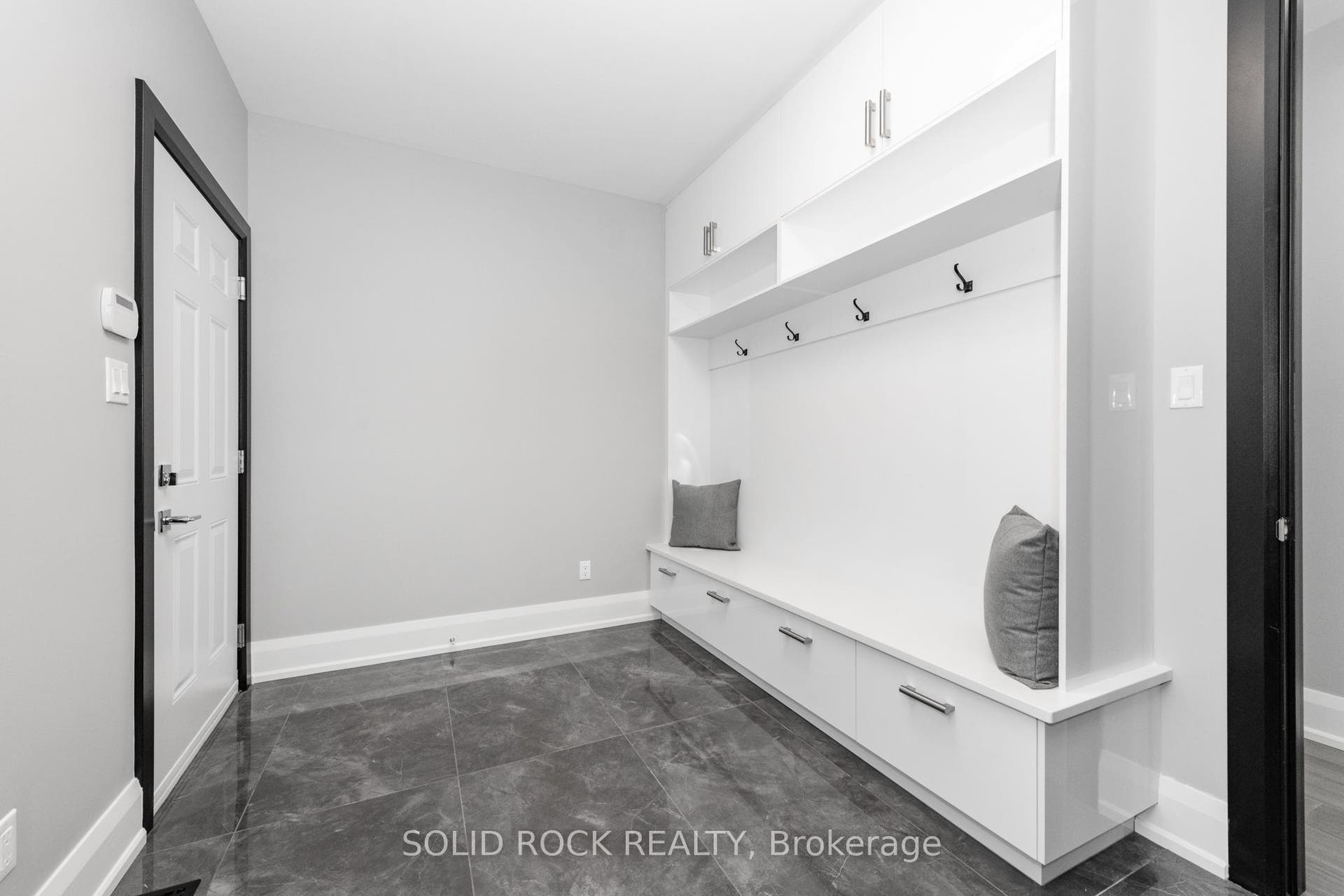 224 Roger Road, Alta Vista And Area, Ottawa ON K1H 5C6 224 Roger Road, Alta Vista And Area, Ottawa ON K1H 5C6
