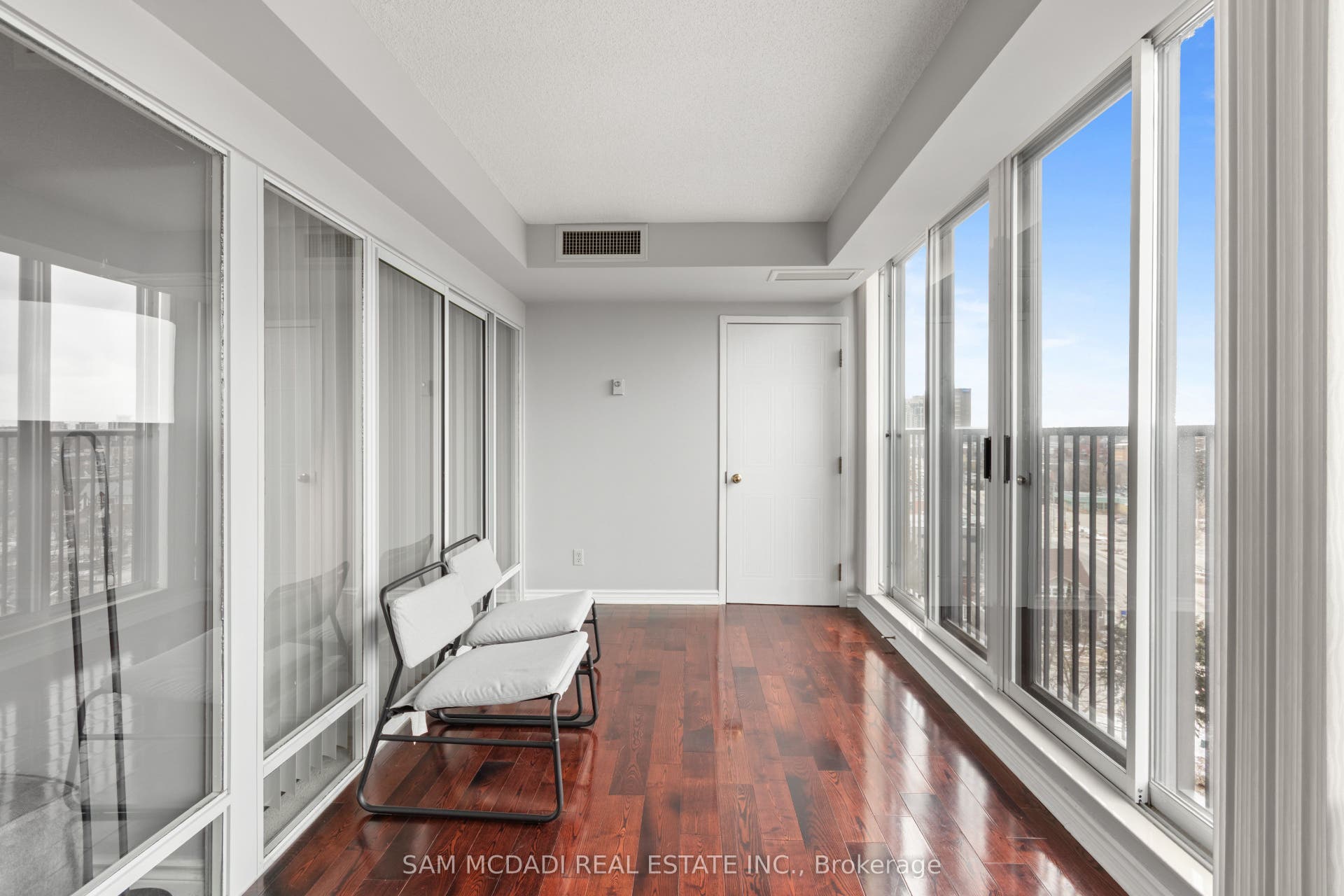 4 Willow Street, #807, Waterloo, Waterloo, Waterloo ON N2J 1V5 4 Willow Street, #807, Waterloo, Waterloo, Waterloo ON N2J 1V5