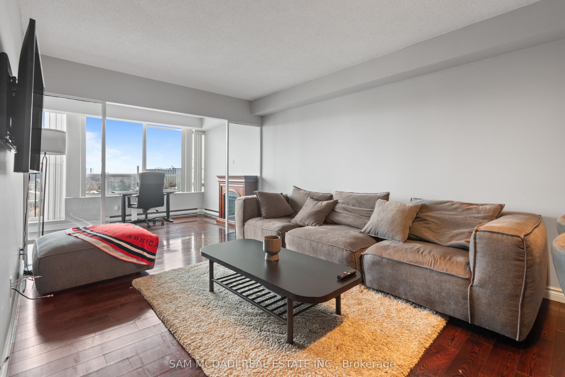 4 Willow Street, #807, Waterloo, Waterloo, Waterloo ON N2J 1V5 4 Willow Street, #807, Waterloo, Waterloo, Waterloo ON N2J 1V5