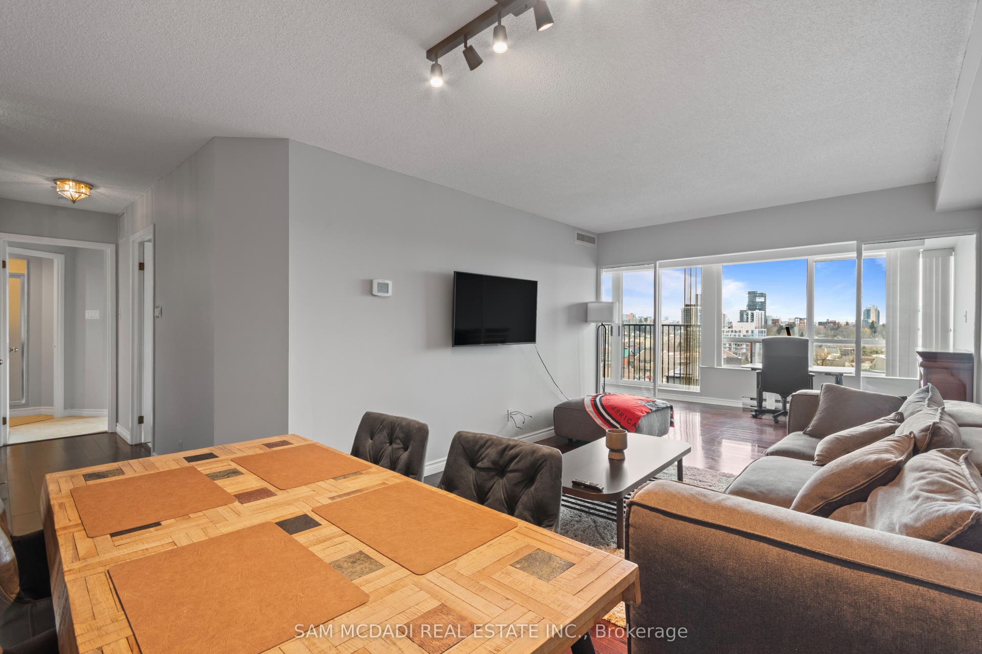 4 Willow Street, #807, Waterloo, Waterloo, Waterloo ON N2J 1V5 4 Willow Street, #807, Waterloo, Waterloo, Waterloo ON N2J 1V5