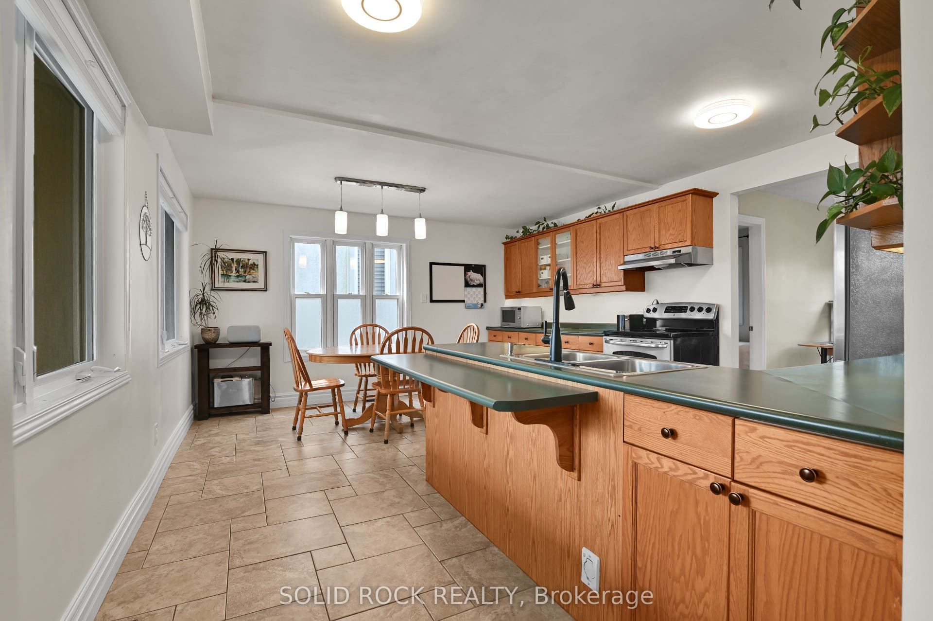 253 Cote-Royale Crescent, Orleans - Cumberland And Area, Ottawa ON K1E 3L4 253 Cote-Royale Crescent, Orleans - Cumberland And Area, Ottawa ON K1E 3L4