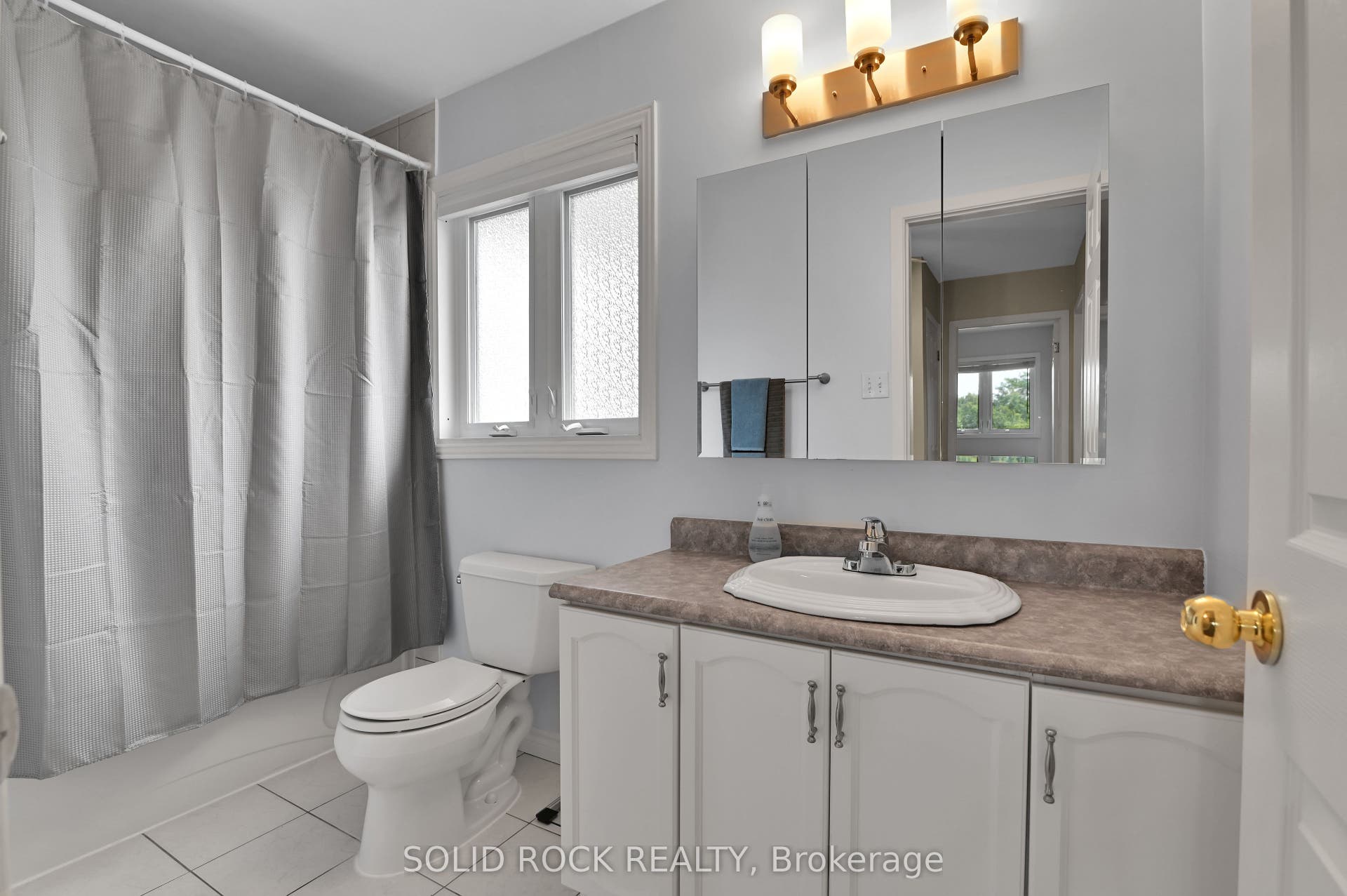 253 Cote-Royale Crescent, Orleans - Cumberland And Area, Ottawa ON K1E 3L4 253 Cote-Royale Crescent, Orleans - Cumberland And Area, Ottawa ON K1E 3L4