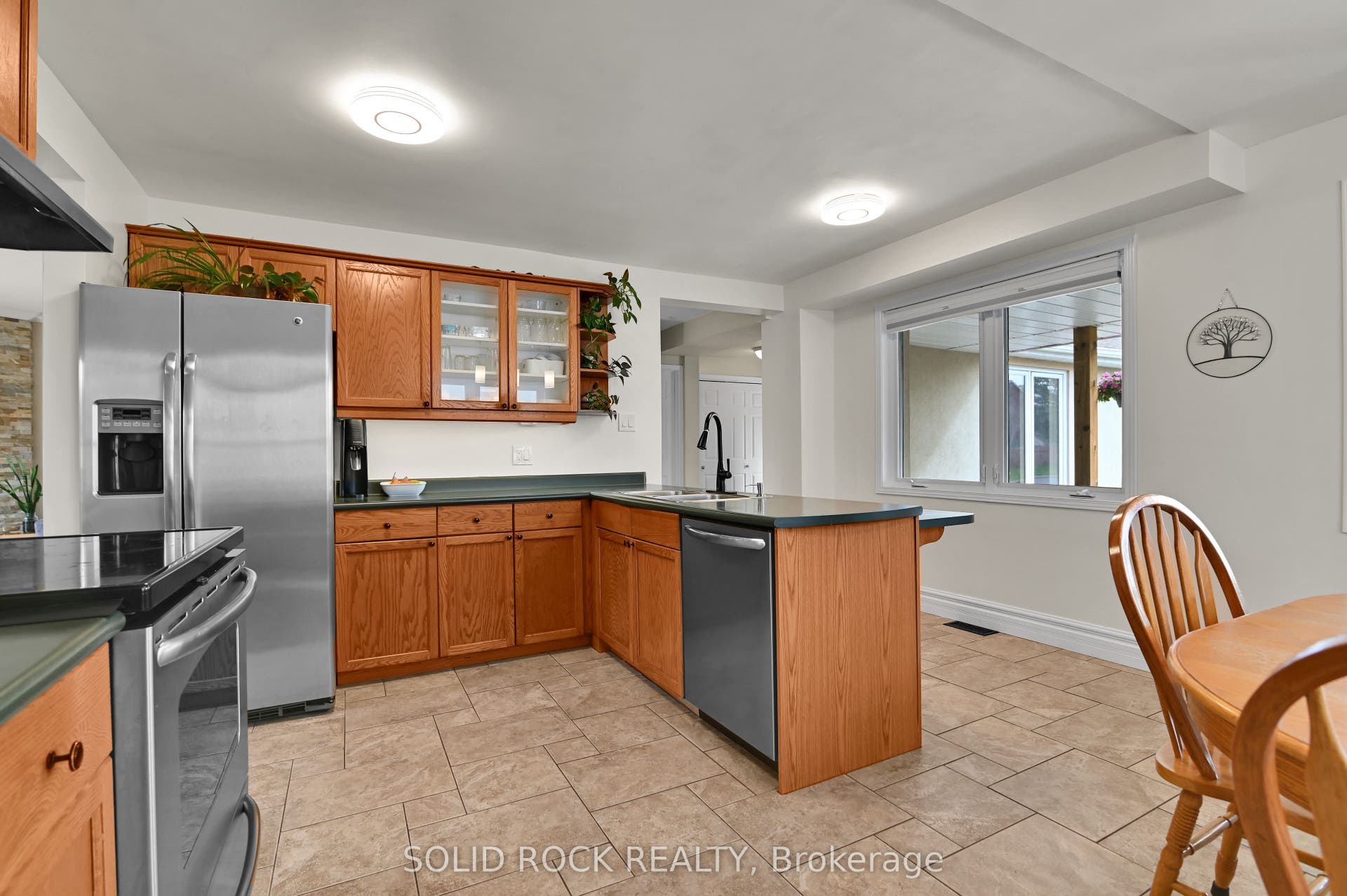 253 Cote-Royale Crescent, Orleans - Cumberland And Area, Ottawa ON K1E 3L4 253 Cote-Royale Crescent, Orleans - Cumberland And Area, Ottawa ON K1E 3L4