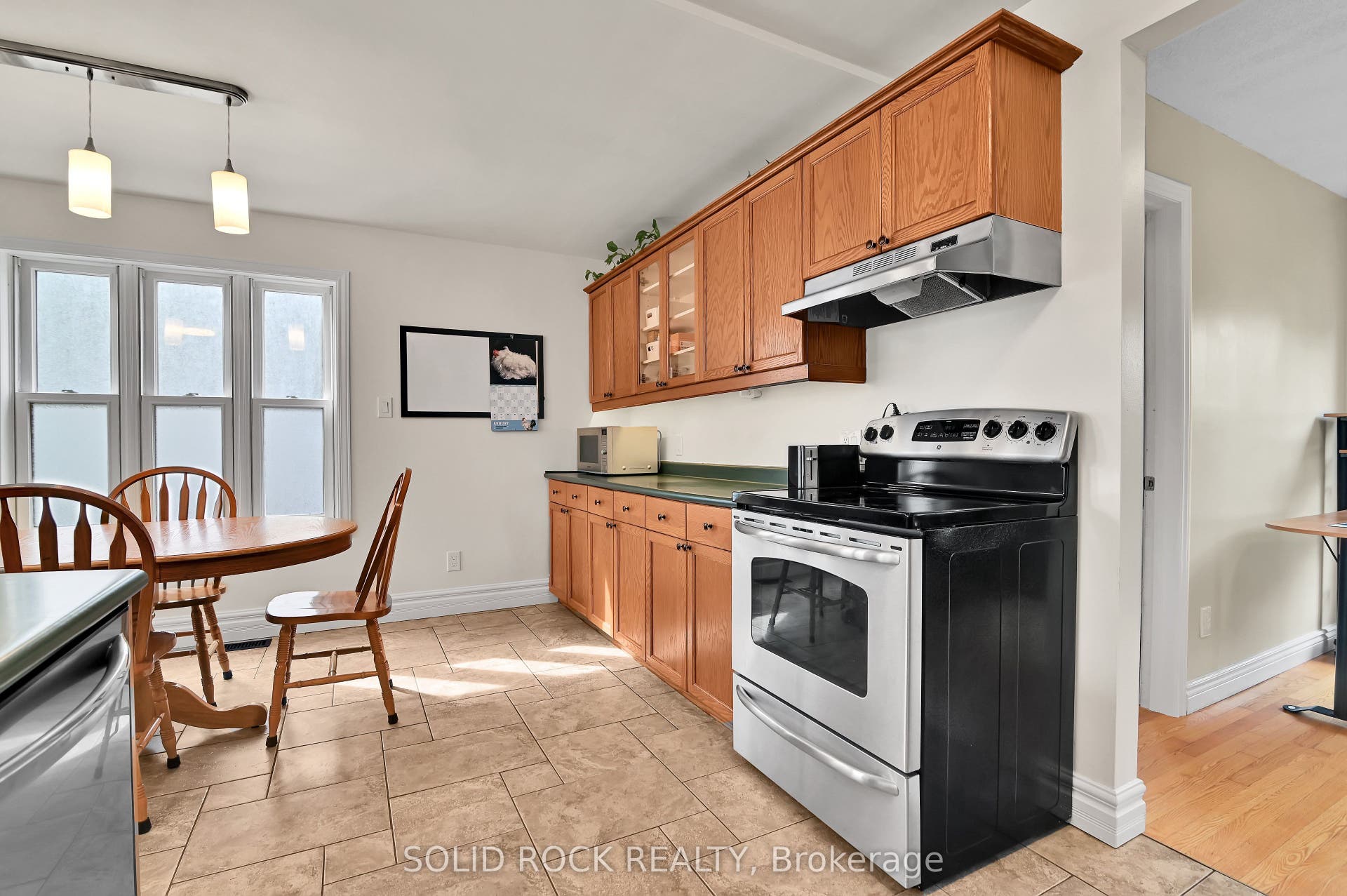 253 Cote-Royale Crescent, Orleans - Cumberland And Area, Ottawa ON K1E 3L4 253 Cote-Royale Crescent, Orleans - Cumberland And Area, Ottawa ON K1E 3L4