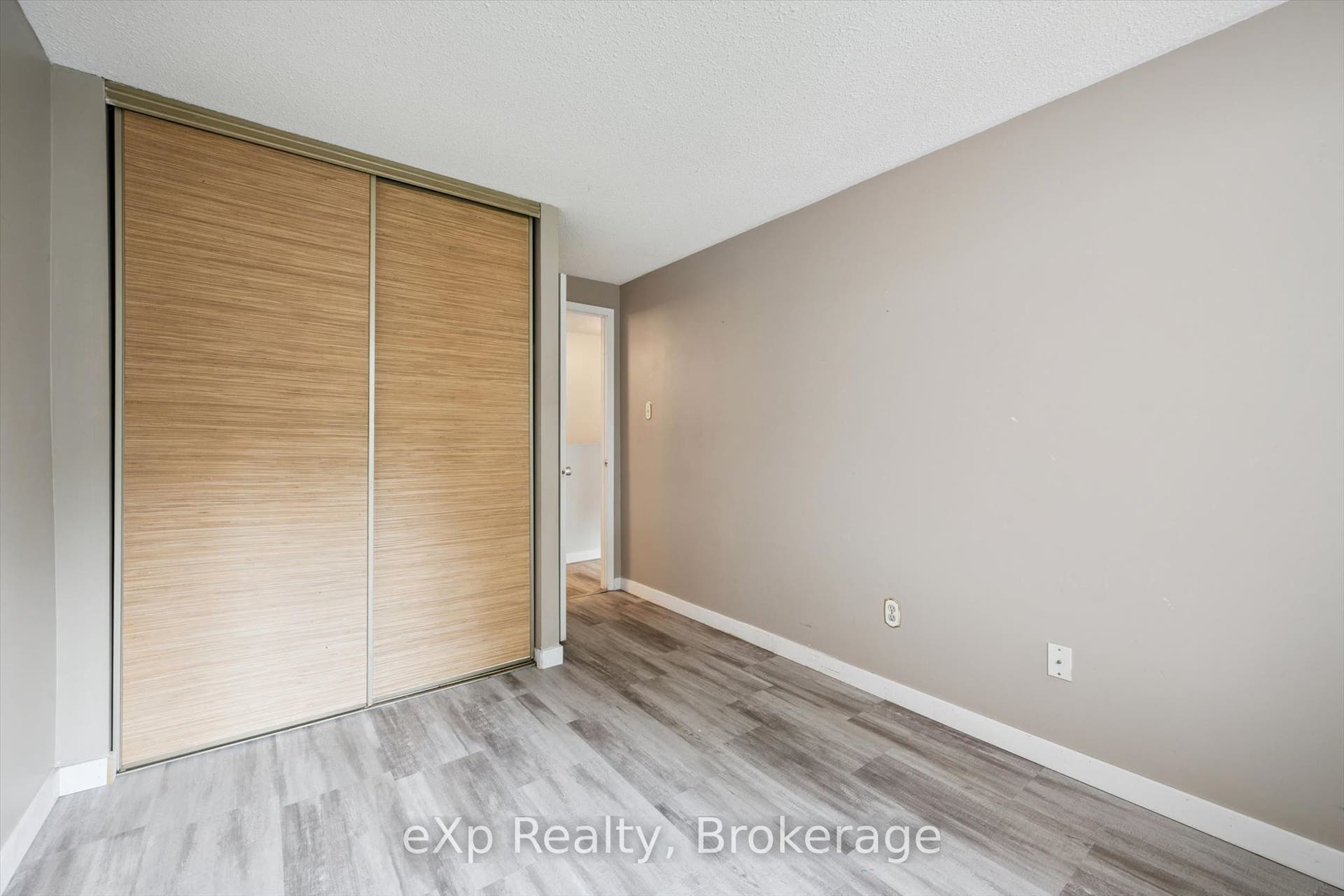 45 Marksam Road, #129, Guelph, Wellington ON N1H 6Y9 45 Marksam Road, #129, Guelph, Wellington ON N1H 6Y9