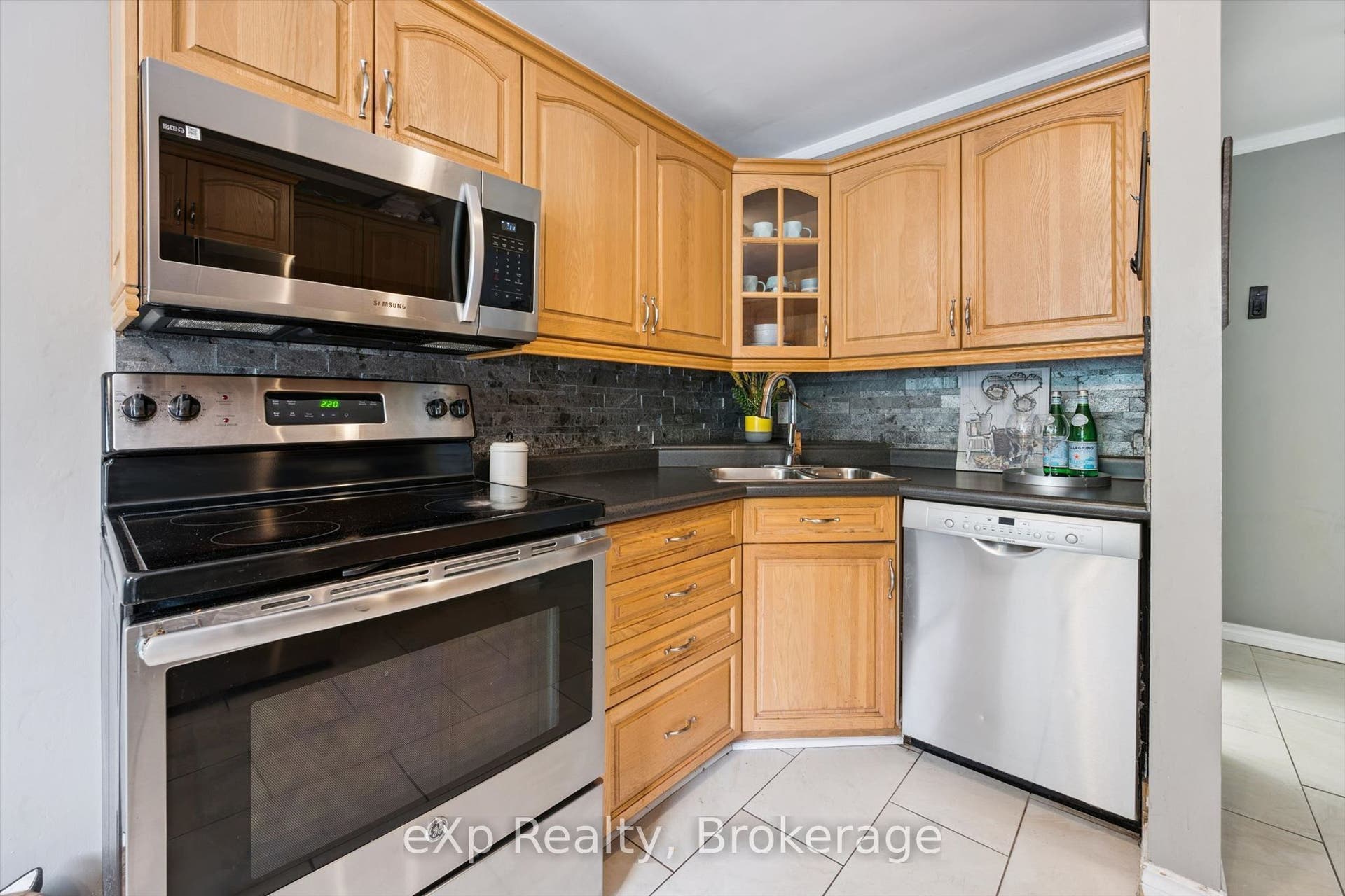 45 Marksam Road, #129, Guelph, Wellington ON N1H 6Y9 45 Marksam Road, #129, Guelph, Wellington ON N1H 6Y9