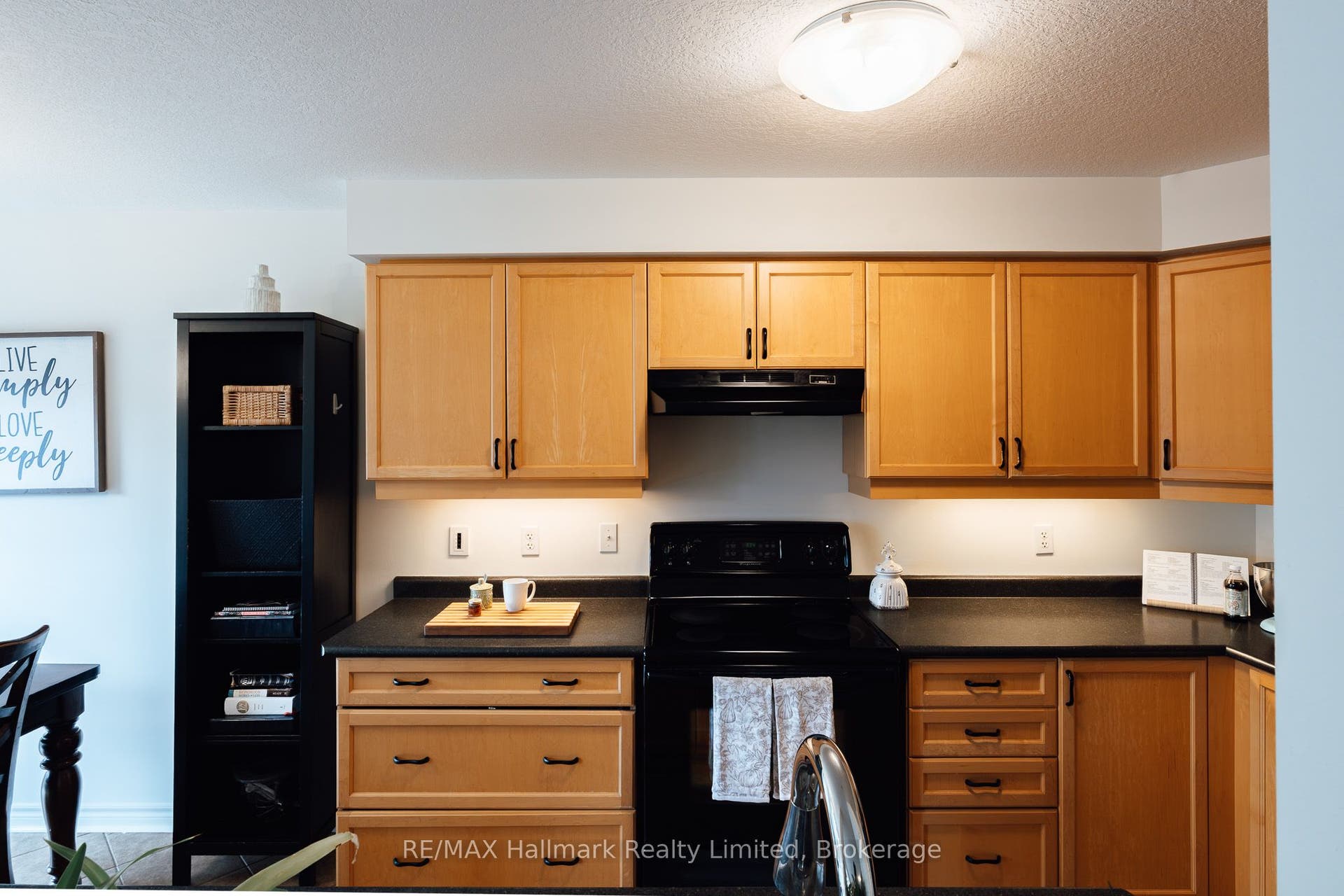 27 Wilkie Crescent, Guelph, Wellington ON N1L 0B1 27 Wilkie Crescent, Guelph, Wellington ON N1L 0B1
