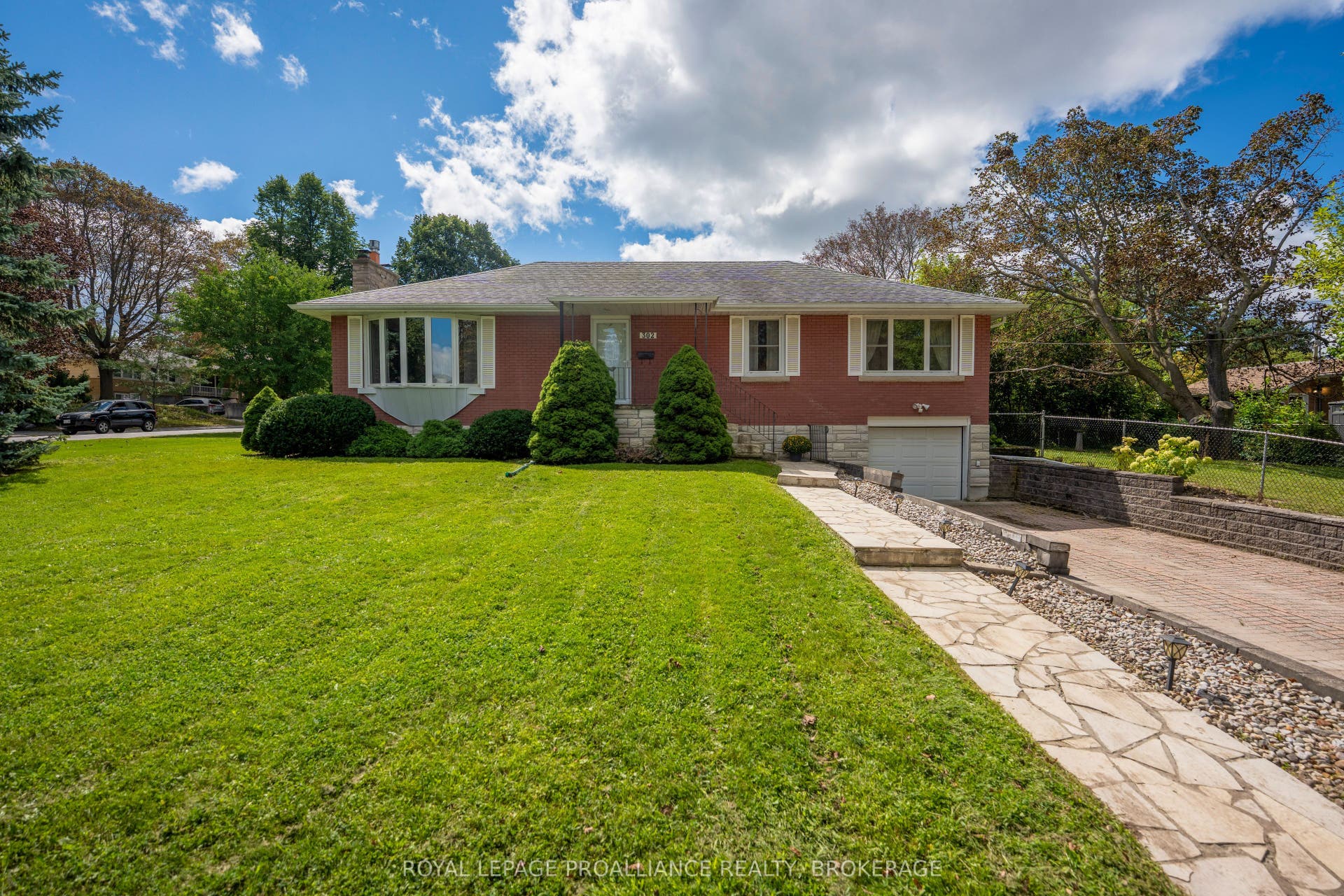302 Arrowhead Place, Kingston, Frontenac ON K7M 3L3 302 Arrowhead Place, Kingston, Frontenac ON K7M 3L3