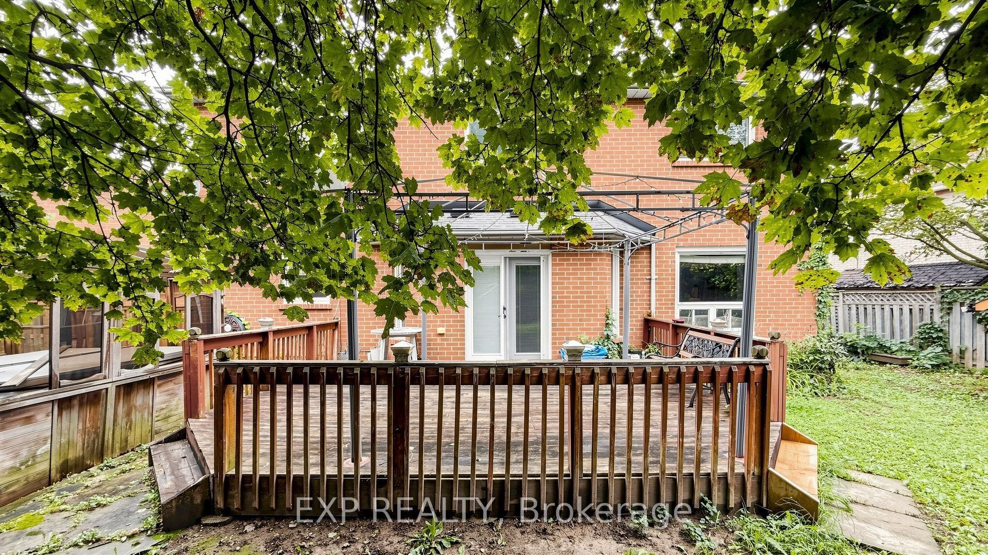 28 Hurlbut Place, Cambridge, Waterloo ON N1T 1L6 28 Hurlbut Place, Cambridge, Waterloo ON N1T 1L6