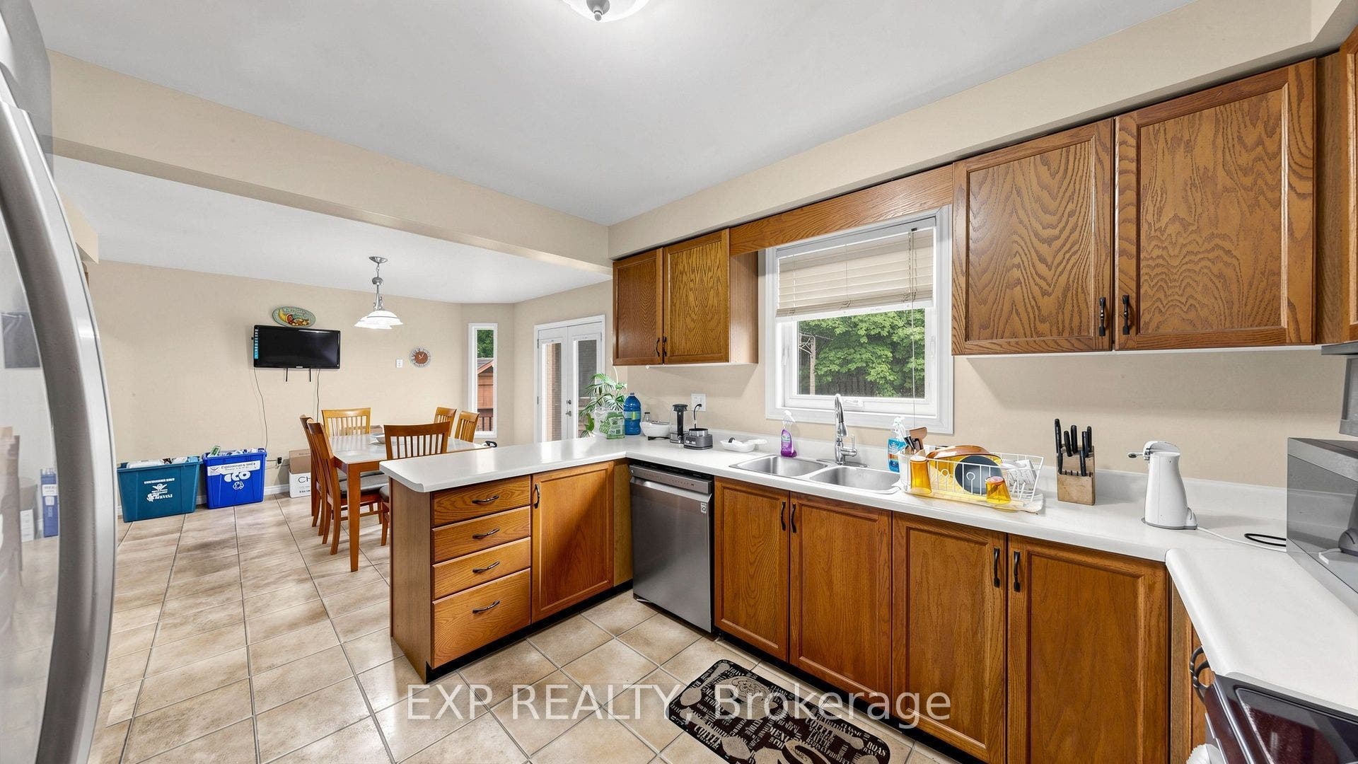 28 Hurlbut Place, Cambridge, Waterloo ON N1T 1L6 28 Hurlbut Place, Cambridge, Waterloo ON N1T 1L6