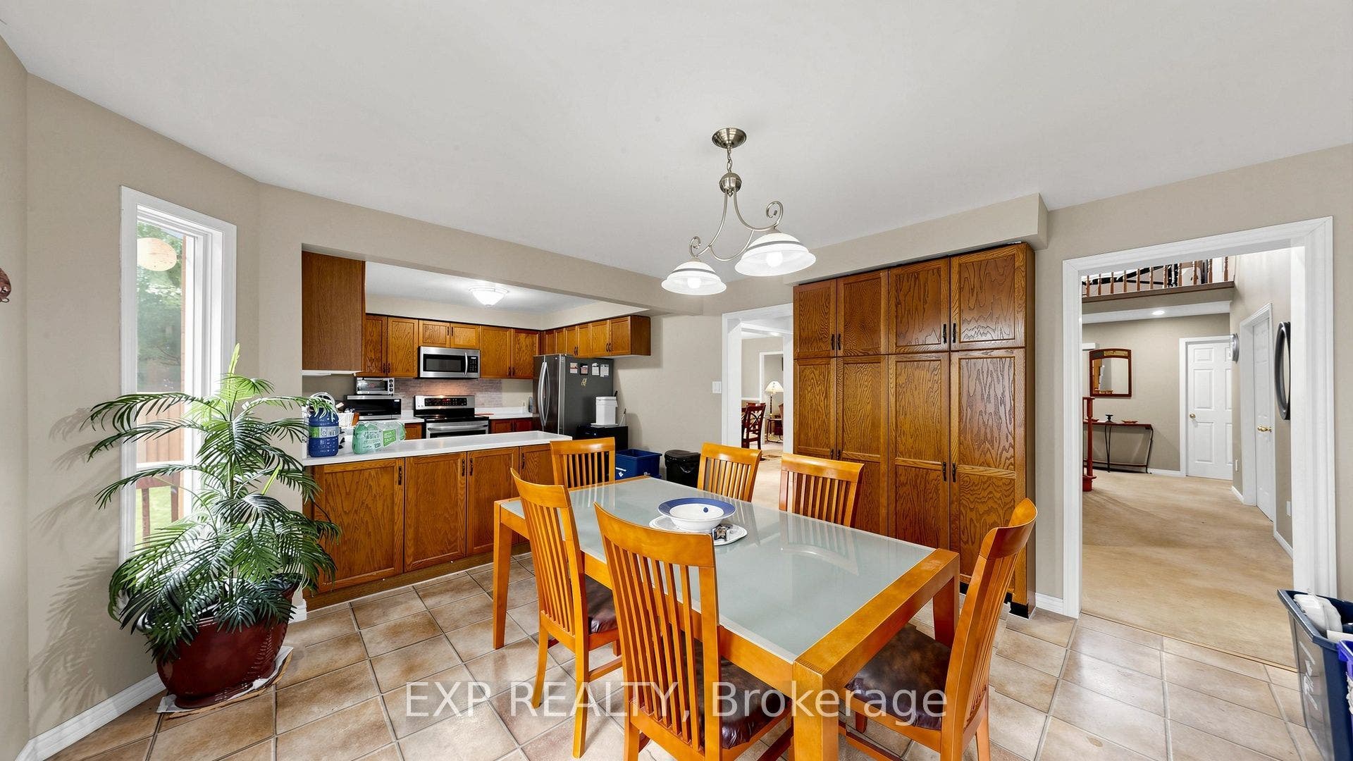 28 Hurlbut Place, Cambridge, Waterloo ON N1T 1L6 28 Hurlbut Place, Cambridge, Waterloo ON N1T 1L6