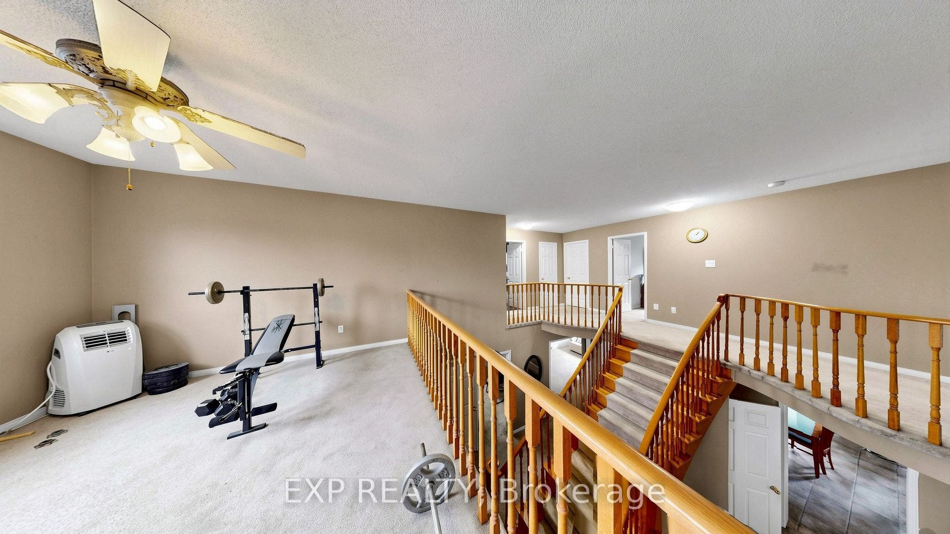 28 Hurlbut Place, Cambridge, Waterloo ON N1T 1L6 28 Hurlbut Place, Cambridge, Waterloo ON N1T 1L6