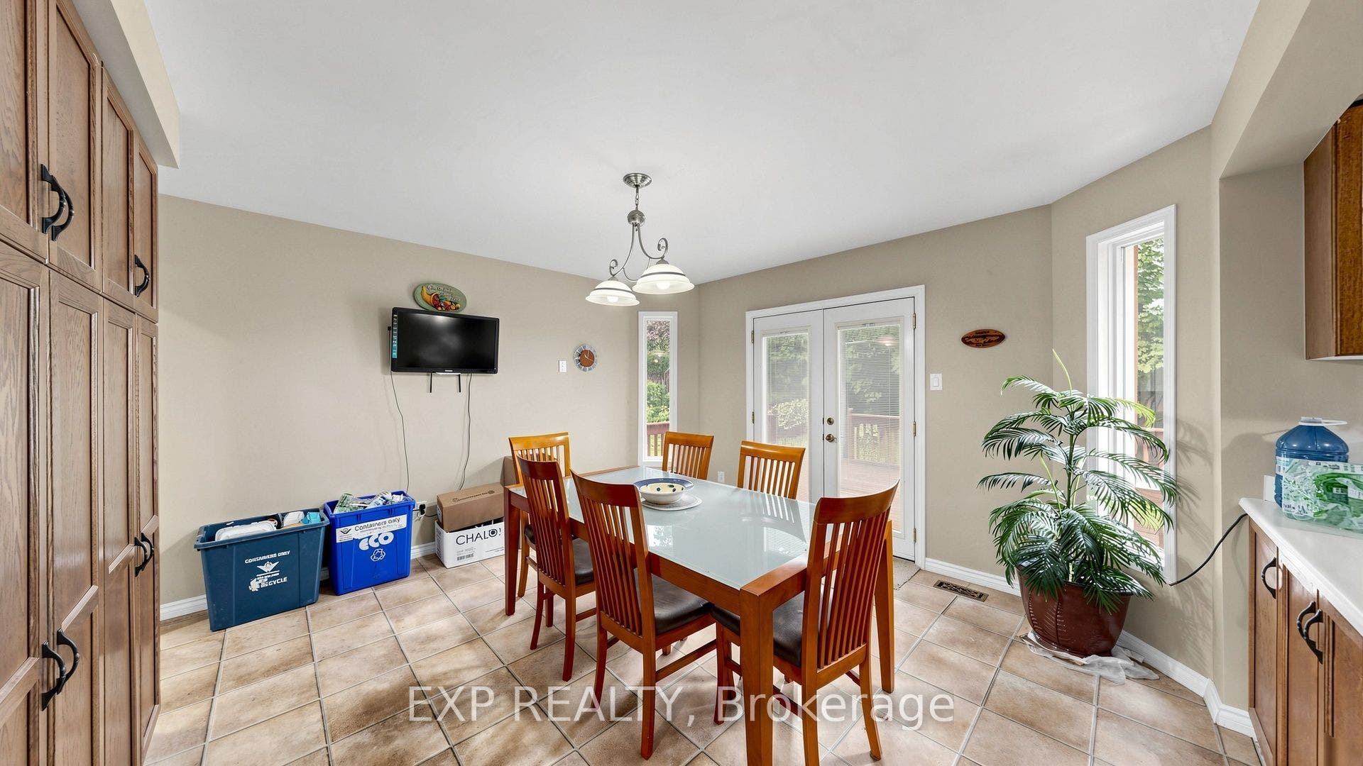 28 Hurlbut Place, Cambridge, Waterloo ON N1T 1L6 28 Hurlbut Place, Cambridge, Waterloo ON N1T 1L6