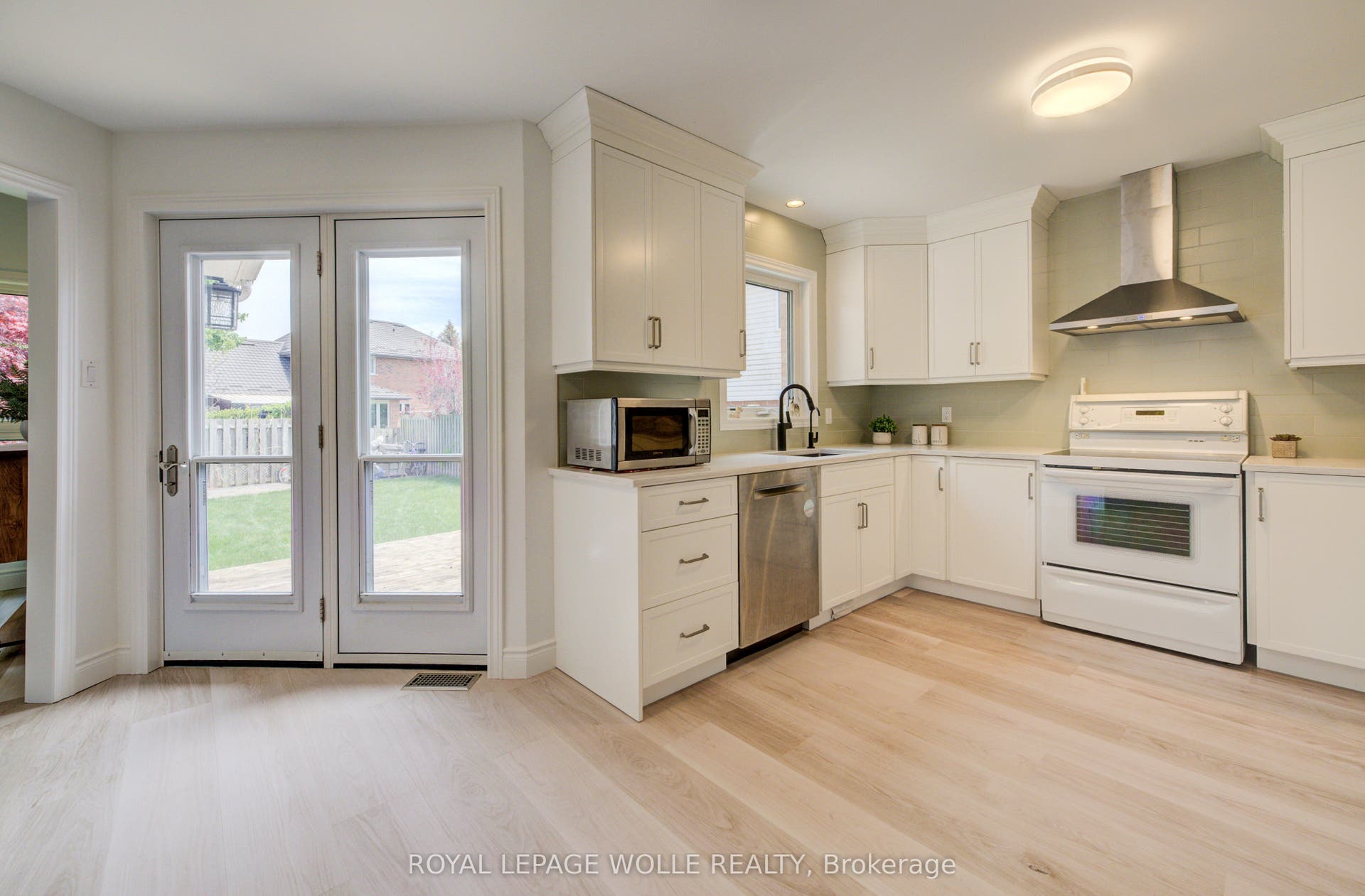 464 Northlake Drive, Waterloo, Waterloo ON N2V 2A4 464 Northlake Drive, Waterloo, Waterloo ON N2V 2A4