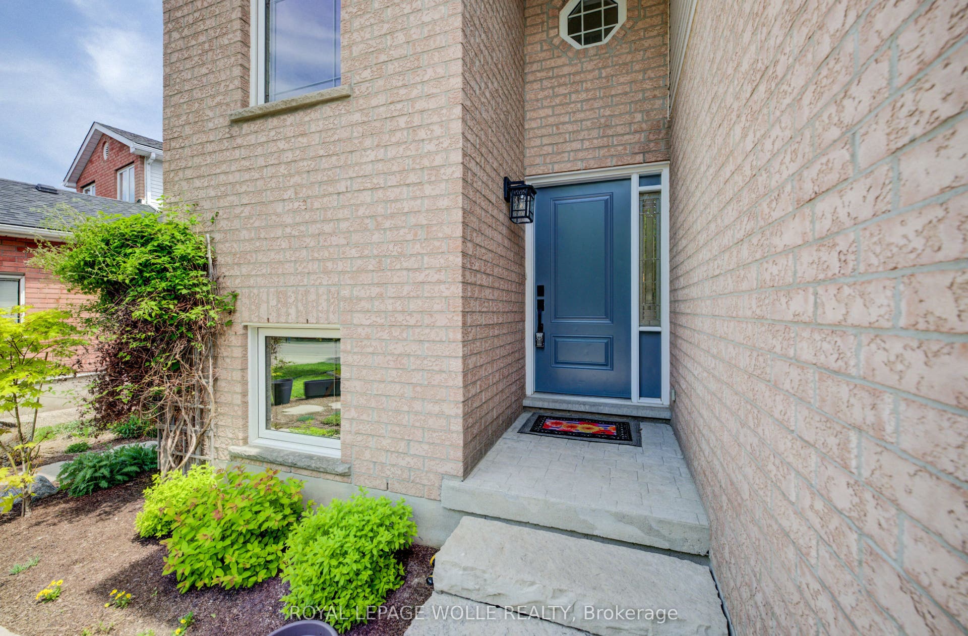 464 Northlake Drive, Waterloo, Waterloo ON N2V 2A4 464 Northlake Drive, Waterloo, Waterloo ON N2V 2A4