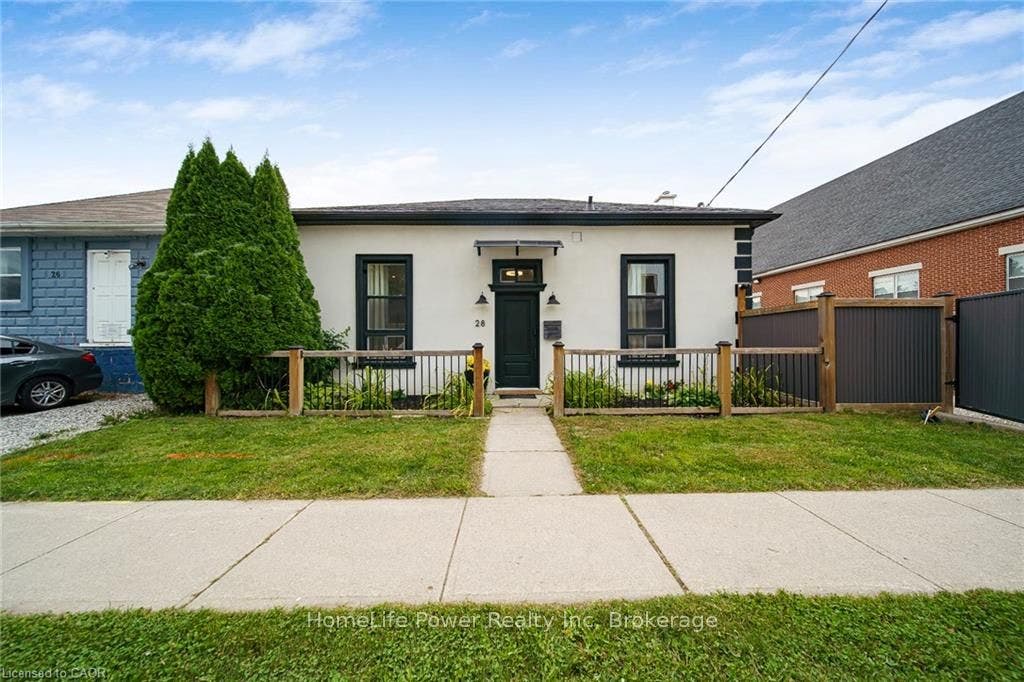 28 Cambridge Street, Cambridge, Waterloo ON N1R 3R7 28 Cambridge Street, Cambridge, Waterloo ON N1R 3R7