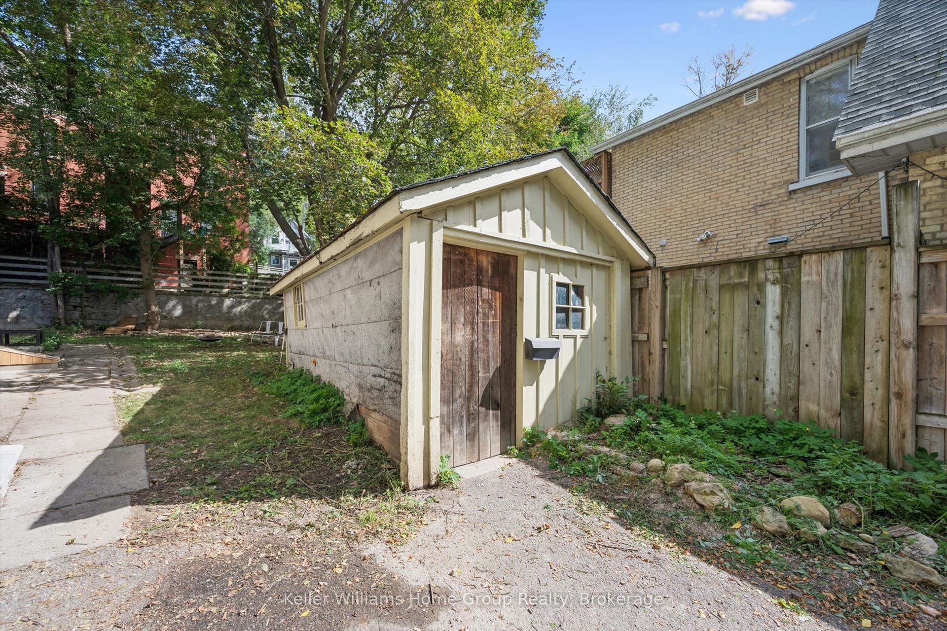 37 Arthur Street N, Guelph, Wellington ON N1E 4T7