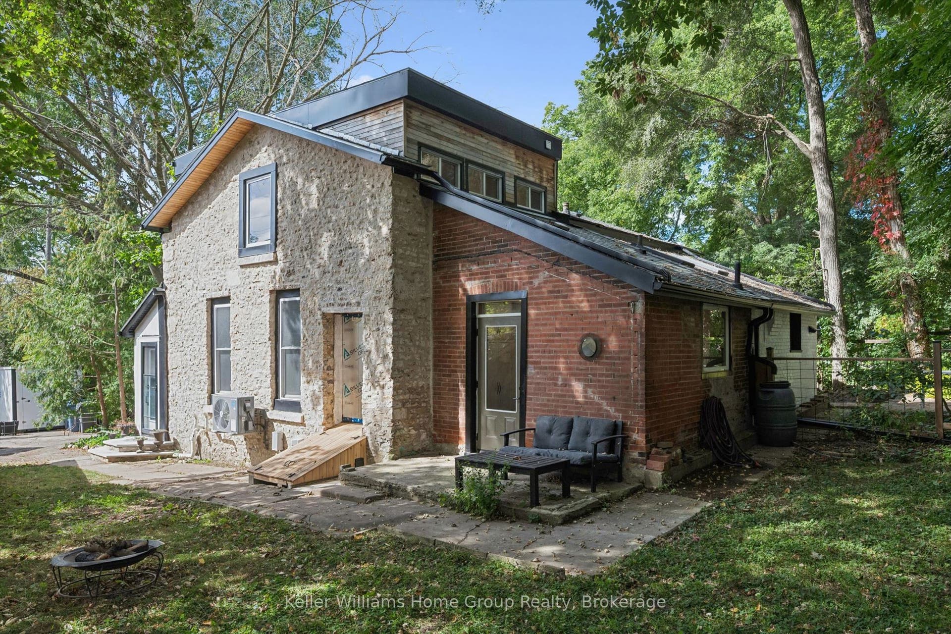 37 Arthur Street N, Guelph, Wellington ON N1E 4T7