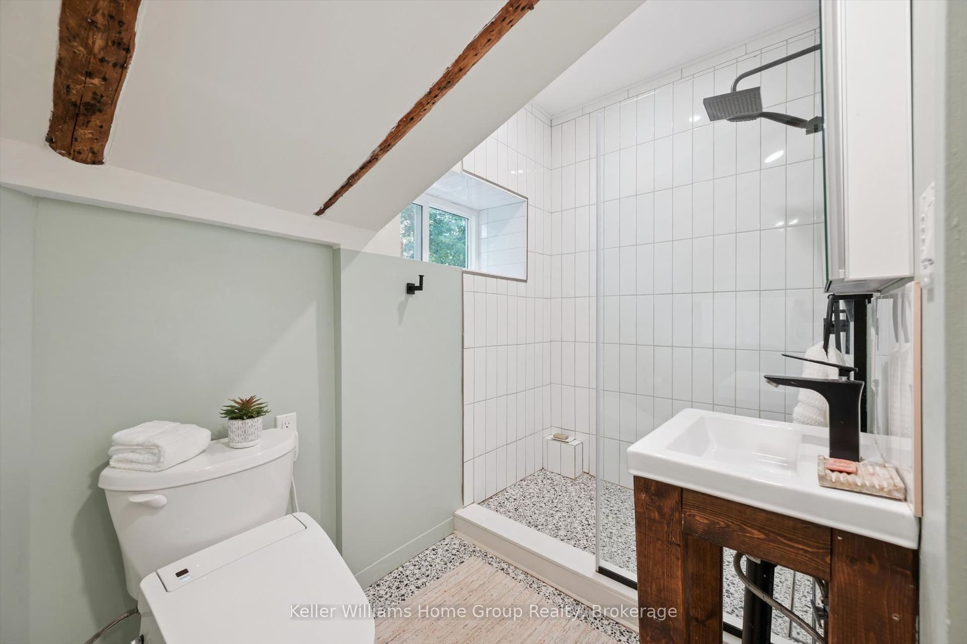 37 Arthur Street N, Guelph, Wellington ON N1E 4T7