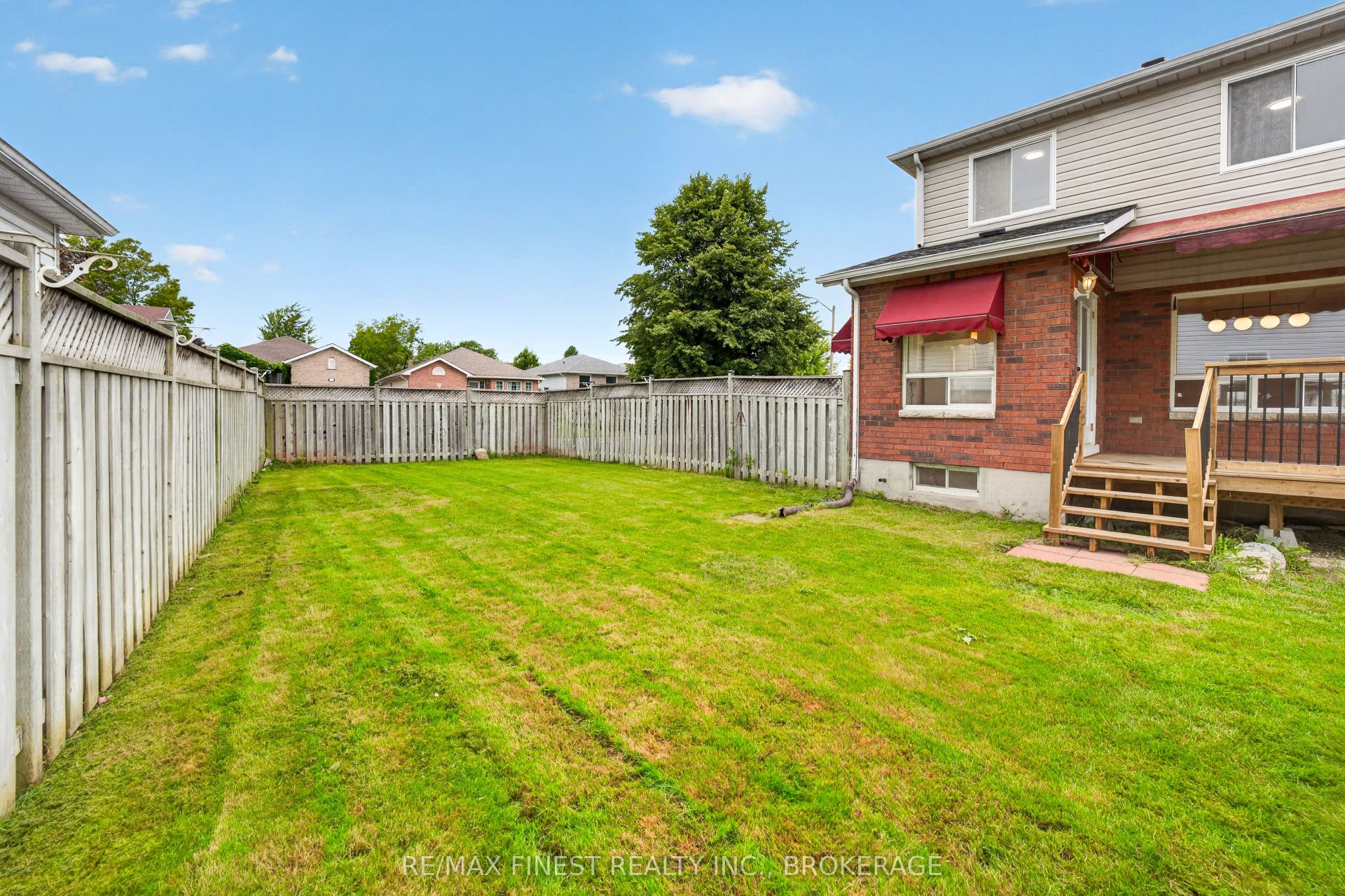 975 Ringstead Street, Kingston, Frontenac ON K7M 8V2 975 Ringstead Street, Kingston, Frontenac ON K7M 8V2