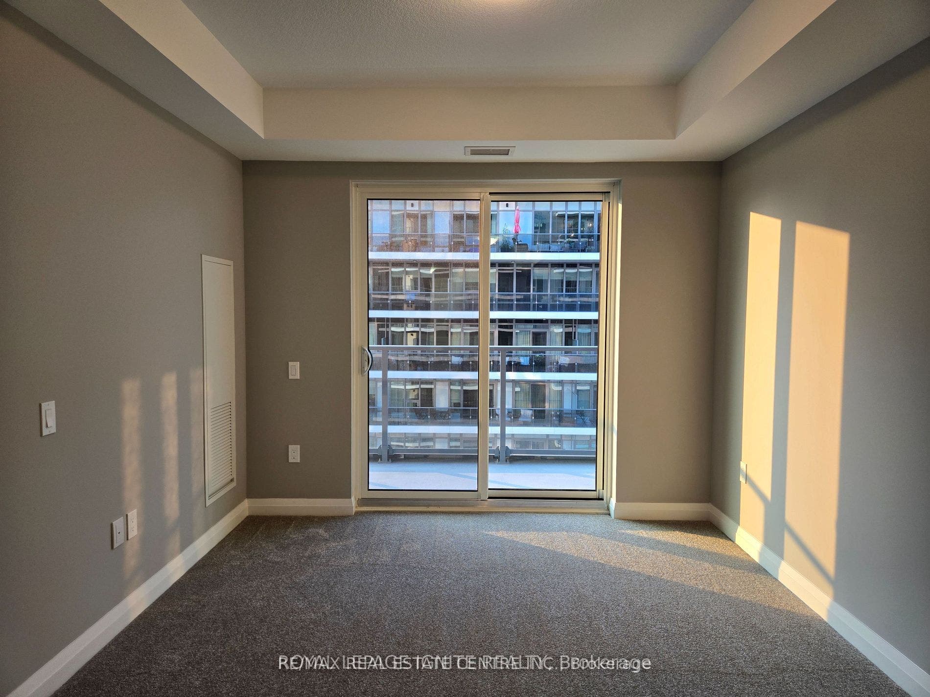 93 Arthur Street S, #810, Guelph, Wellington ON N1E 0S6
