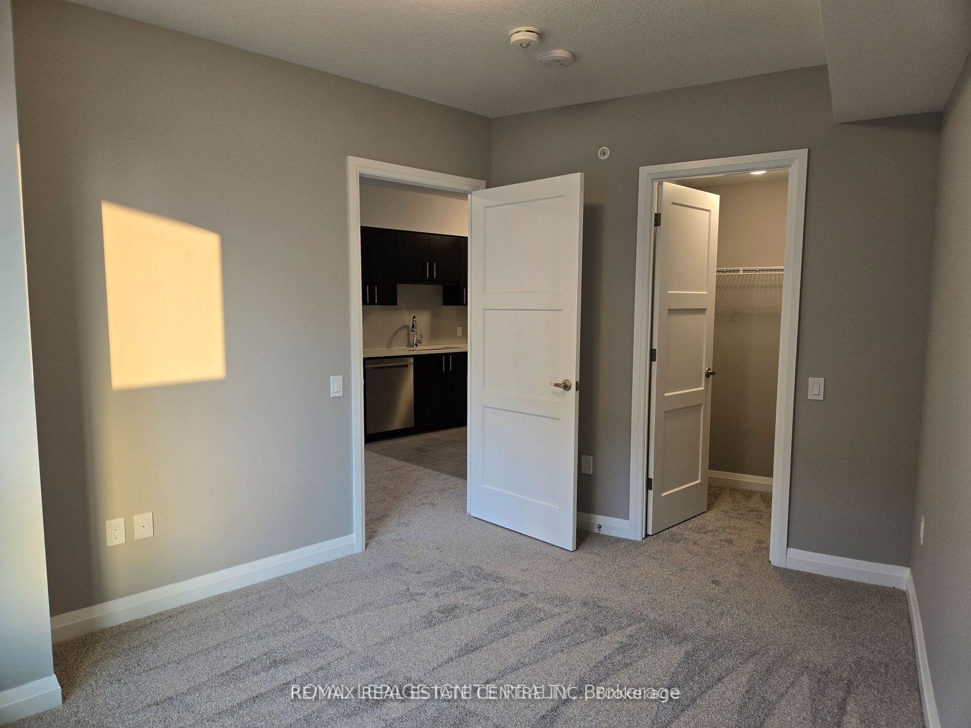93 Arthur Street S, #810, Guelph, Wellington ON N1E 0S6