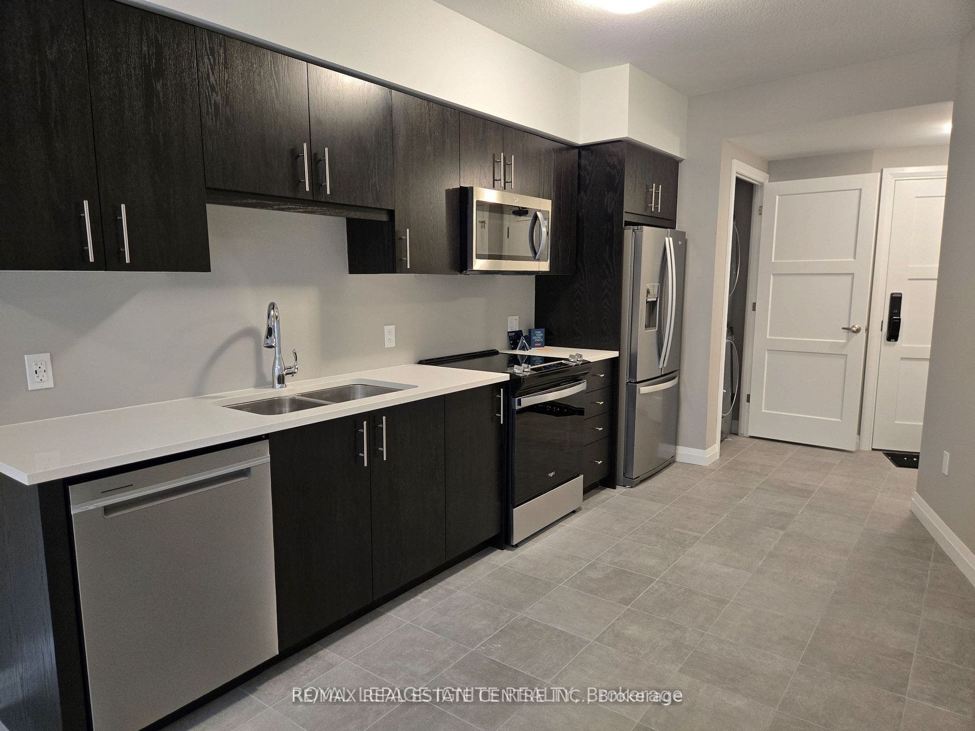 93 Arthur Street S, #810, Guelph, Wellington ON N1E 0S6